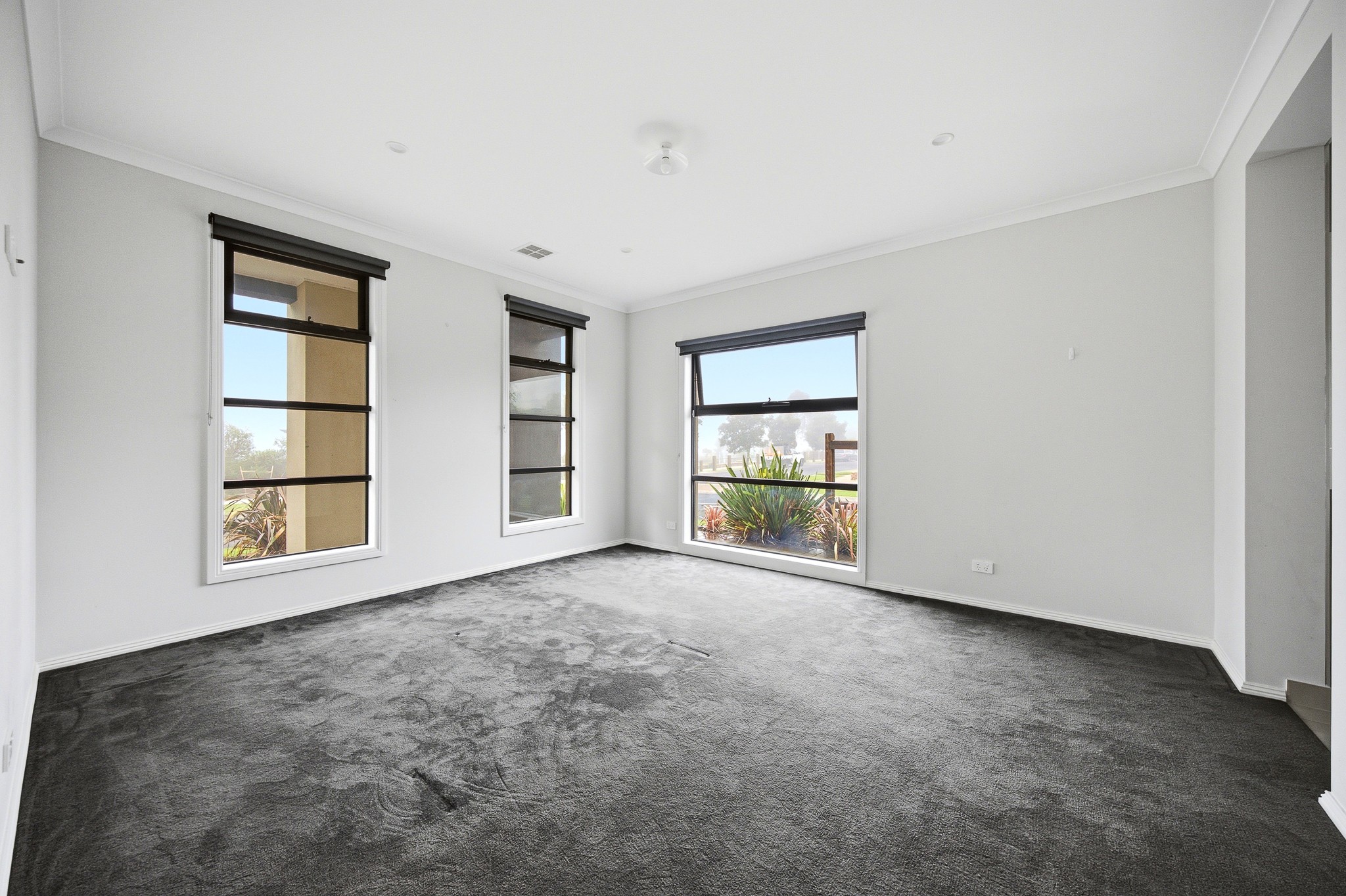 16 Yellowstone Avenue, Clyde, VIC 3978