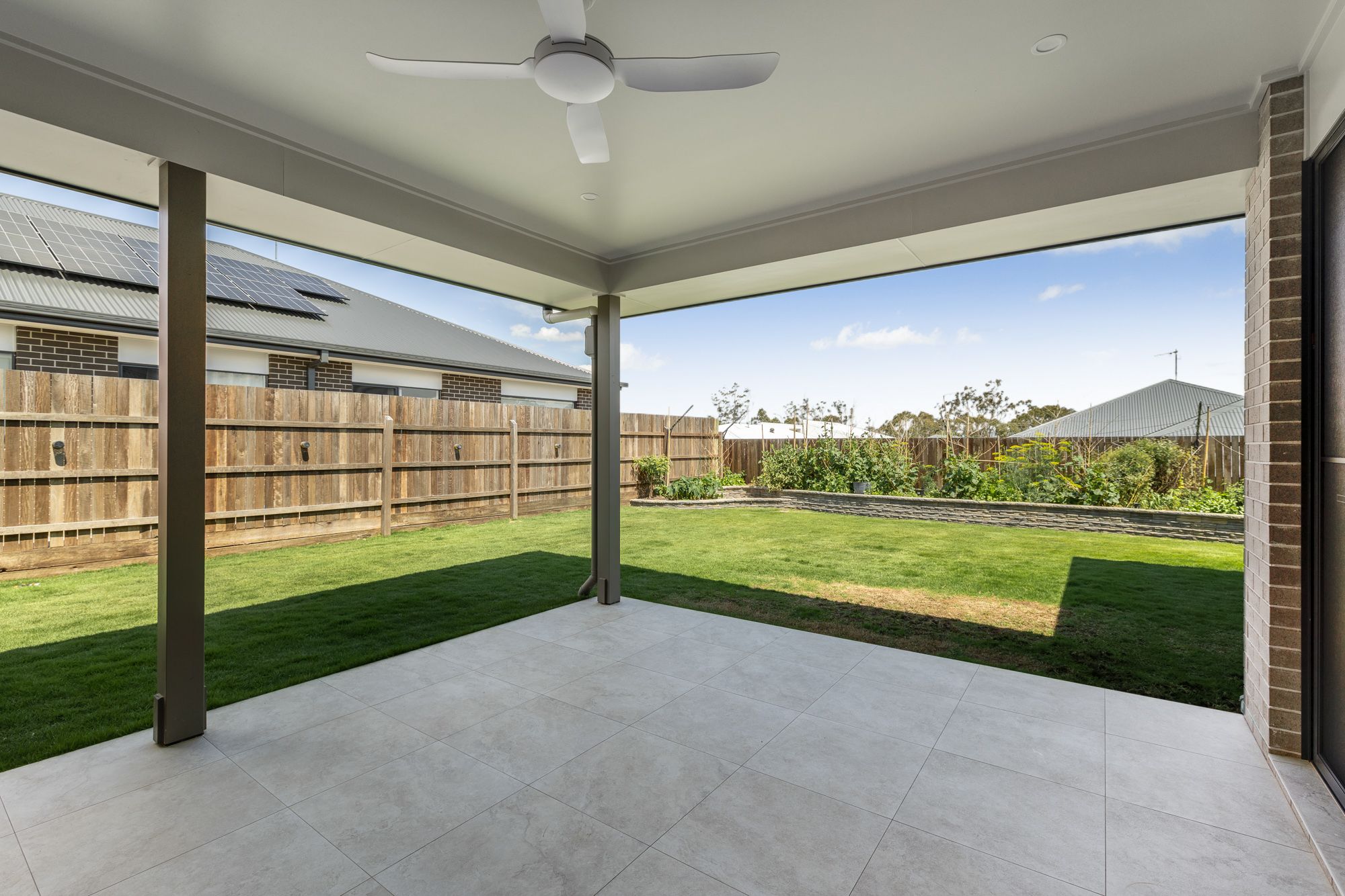 7 Mcewan Crescent — photo 18 of 21