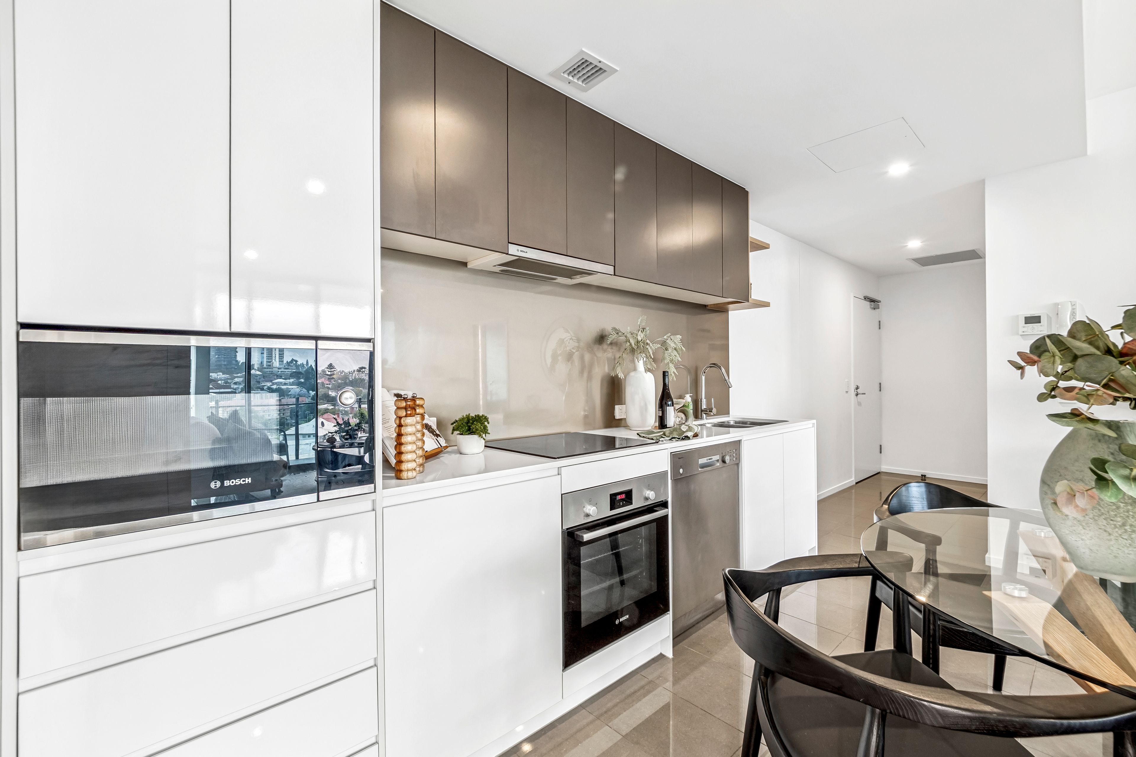 705/32 Russell Street — photo 11 of 18