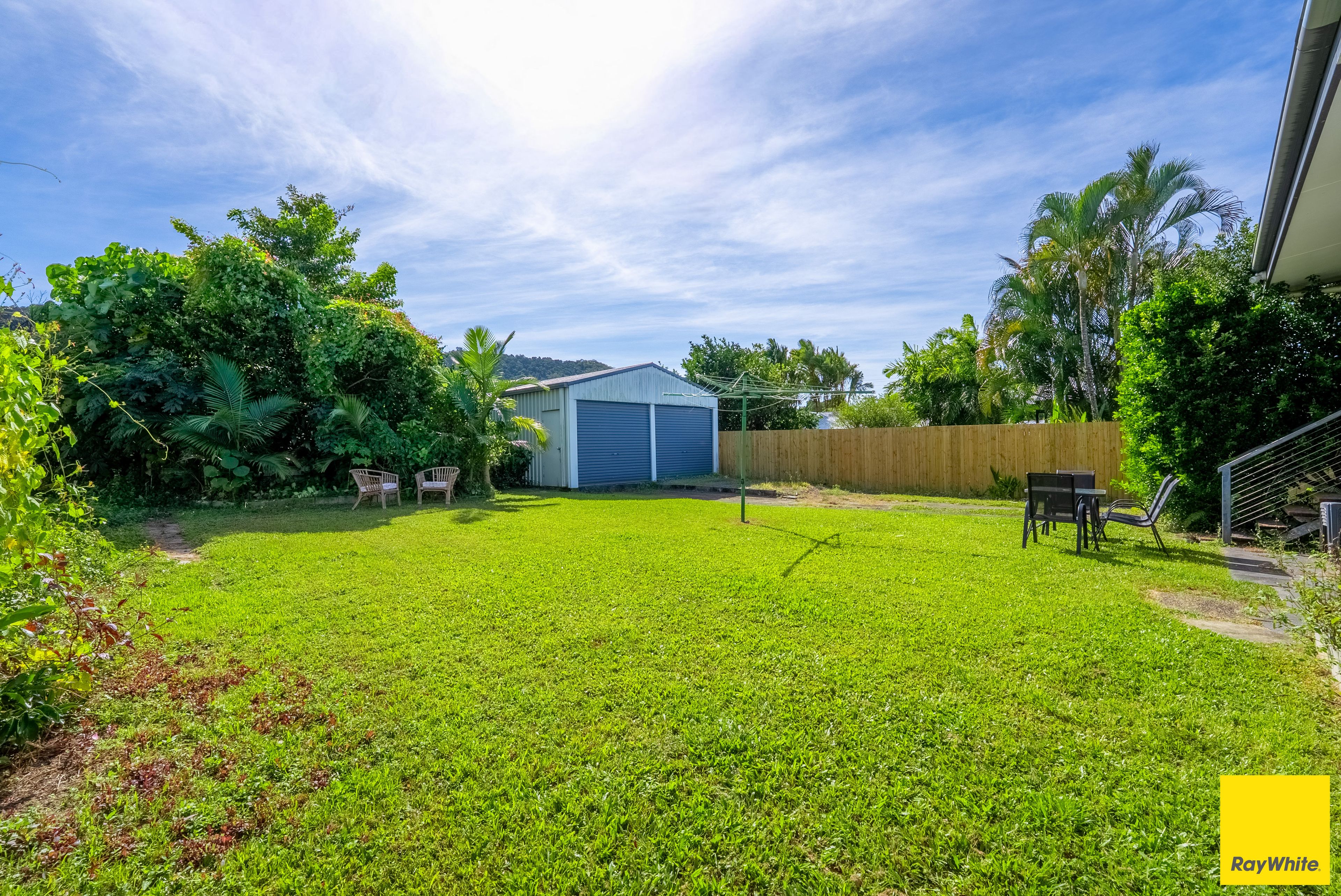 196 Greenslopes Street — photo 19 of 23