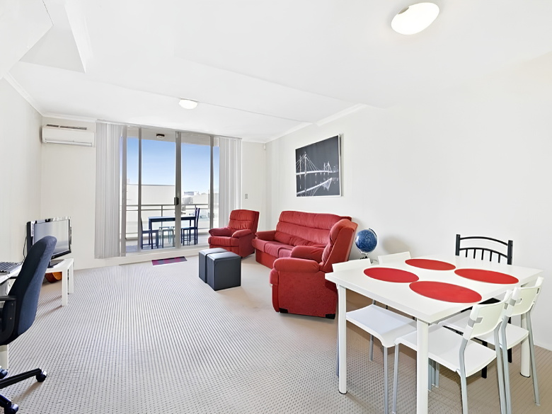 32/4 Gillespie Street — photo from Ray White Dulwich Hill