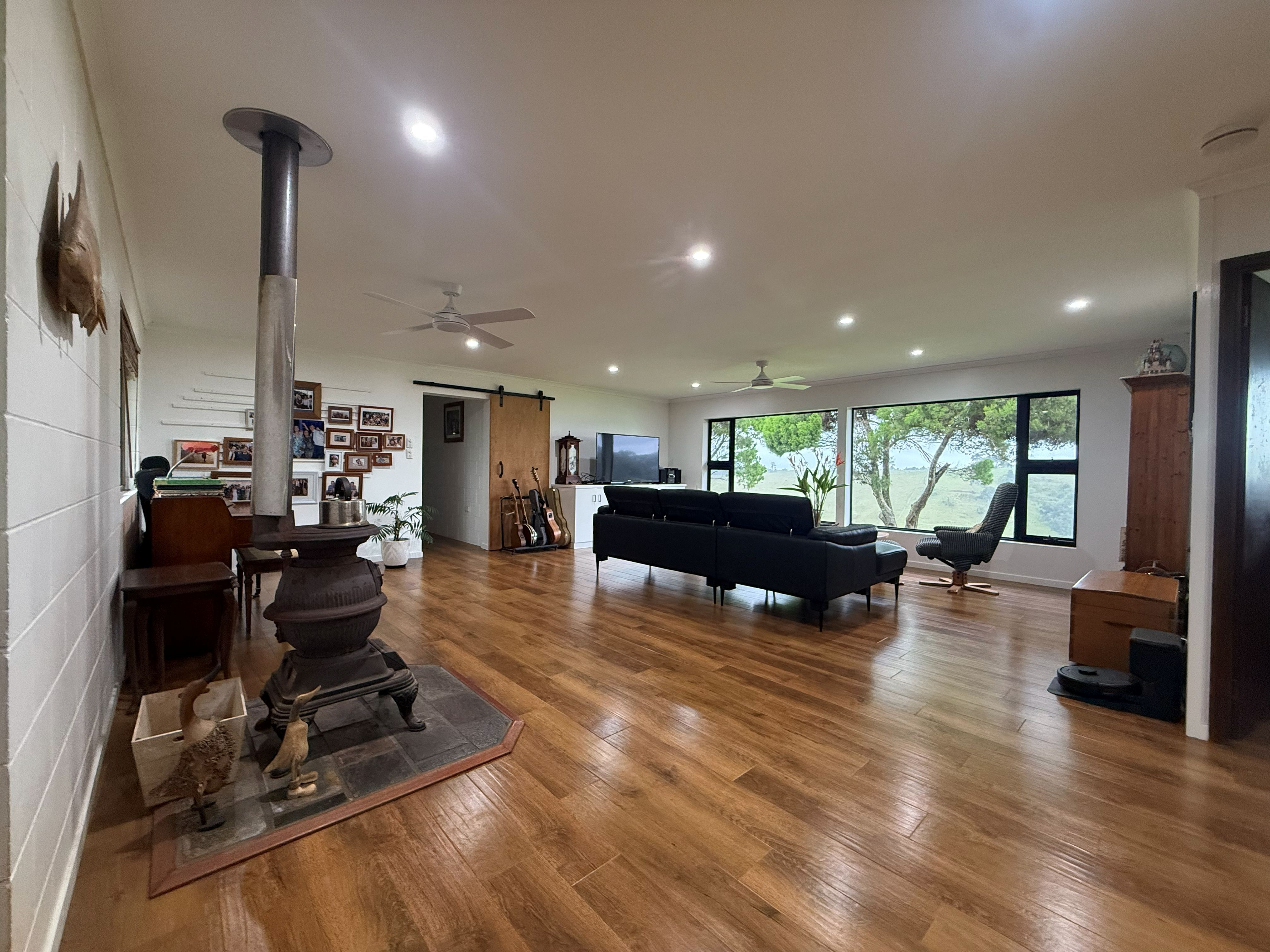 881 Merragallan Road — photo 6 of 30