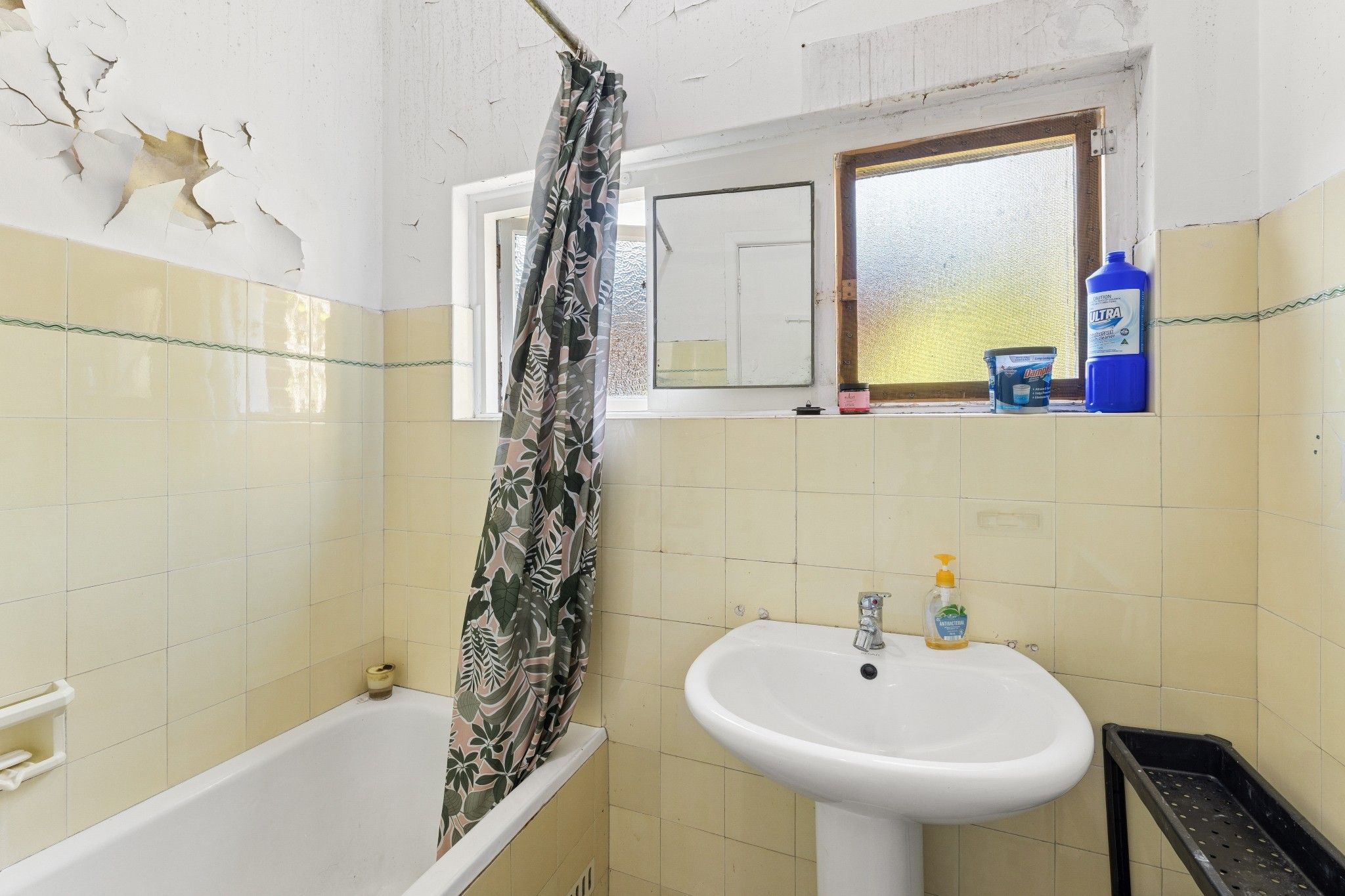 13 Watkin Avenue — photo 7 of 11