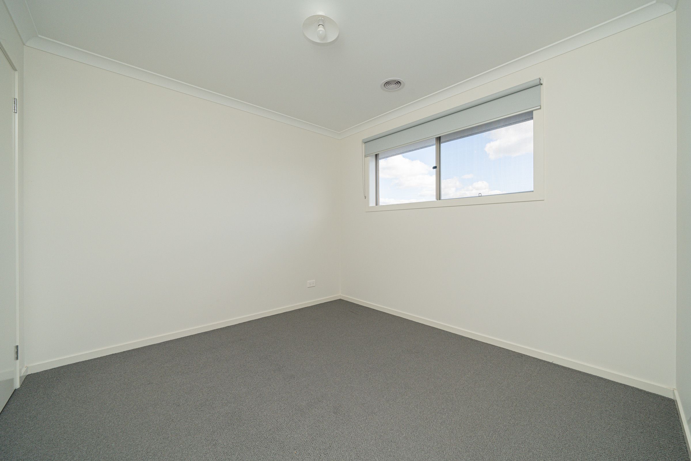 15 Favero Street — photo 8 of 11