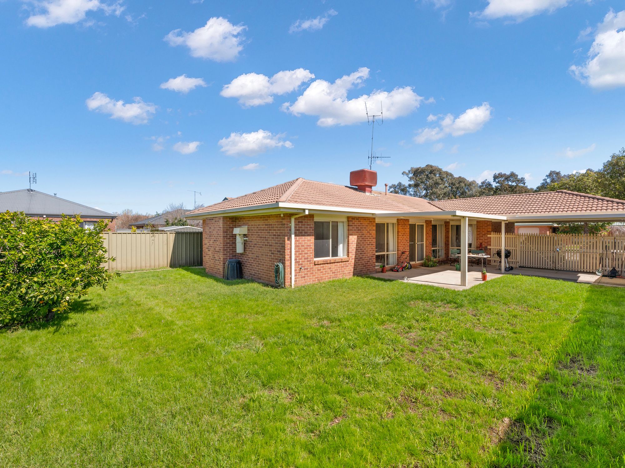 4 Exton Crescent — photo 15 of 15