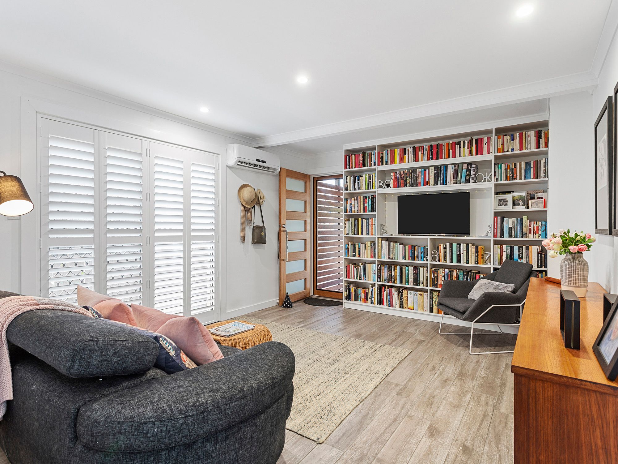 2/72 Worendo Street, Southport, QLD 4215