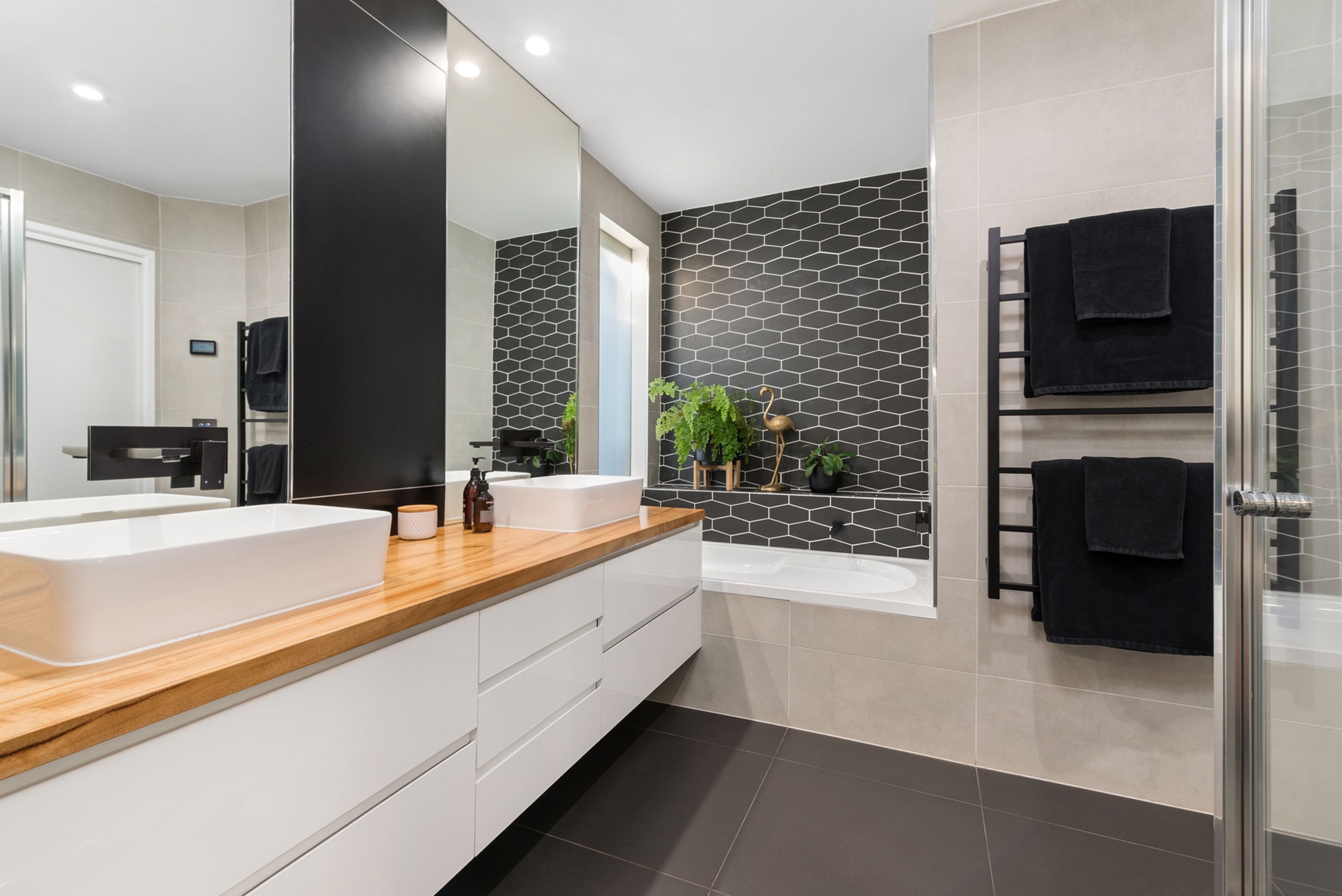 118 Lakesfield Drive, Lysterfield, VIC 3156