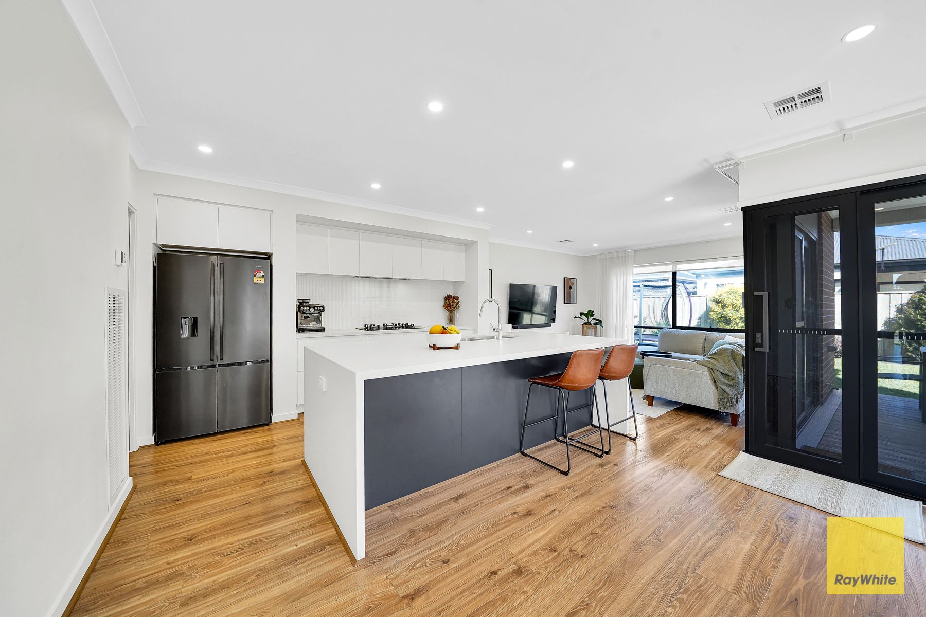 11 Harris Street — photo 5 of 25