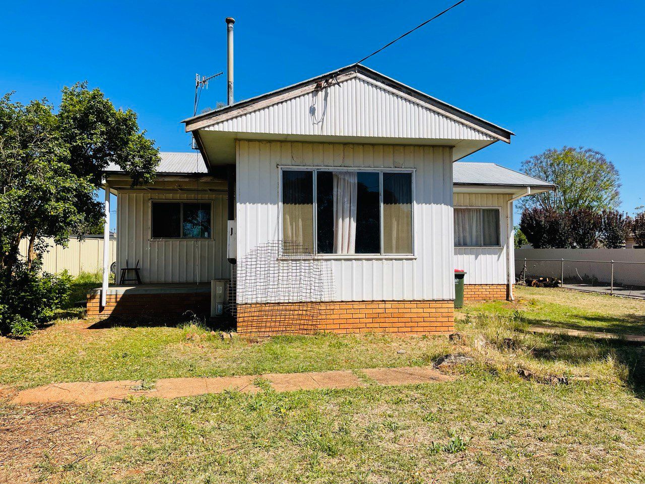 20 Innes Street, Condobolin NSW 2877