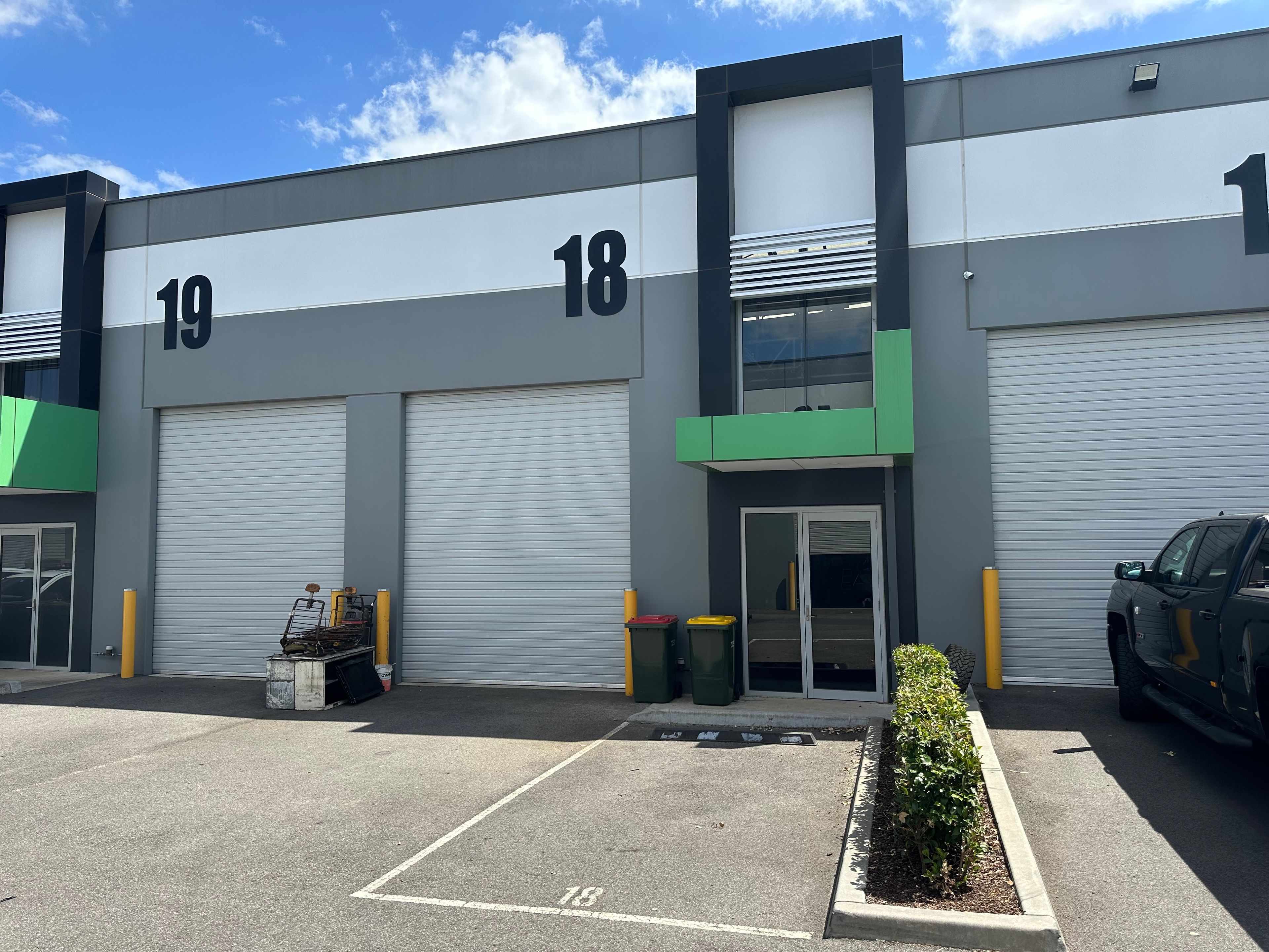 Unit 18/33 Danaher Drive, South Morang, VIC 3752