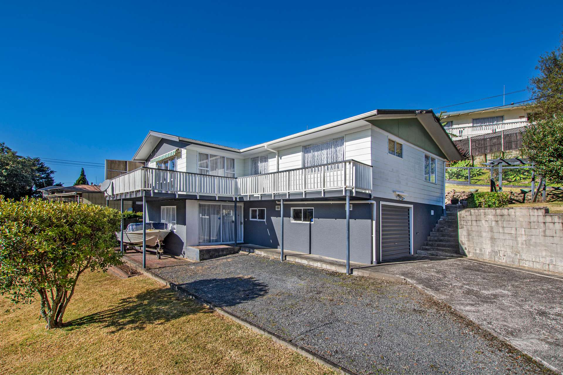 61 Silverstream Road photo 0