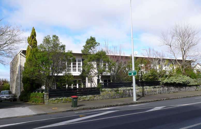 6/1 Orakei Road photo 12