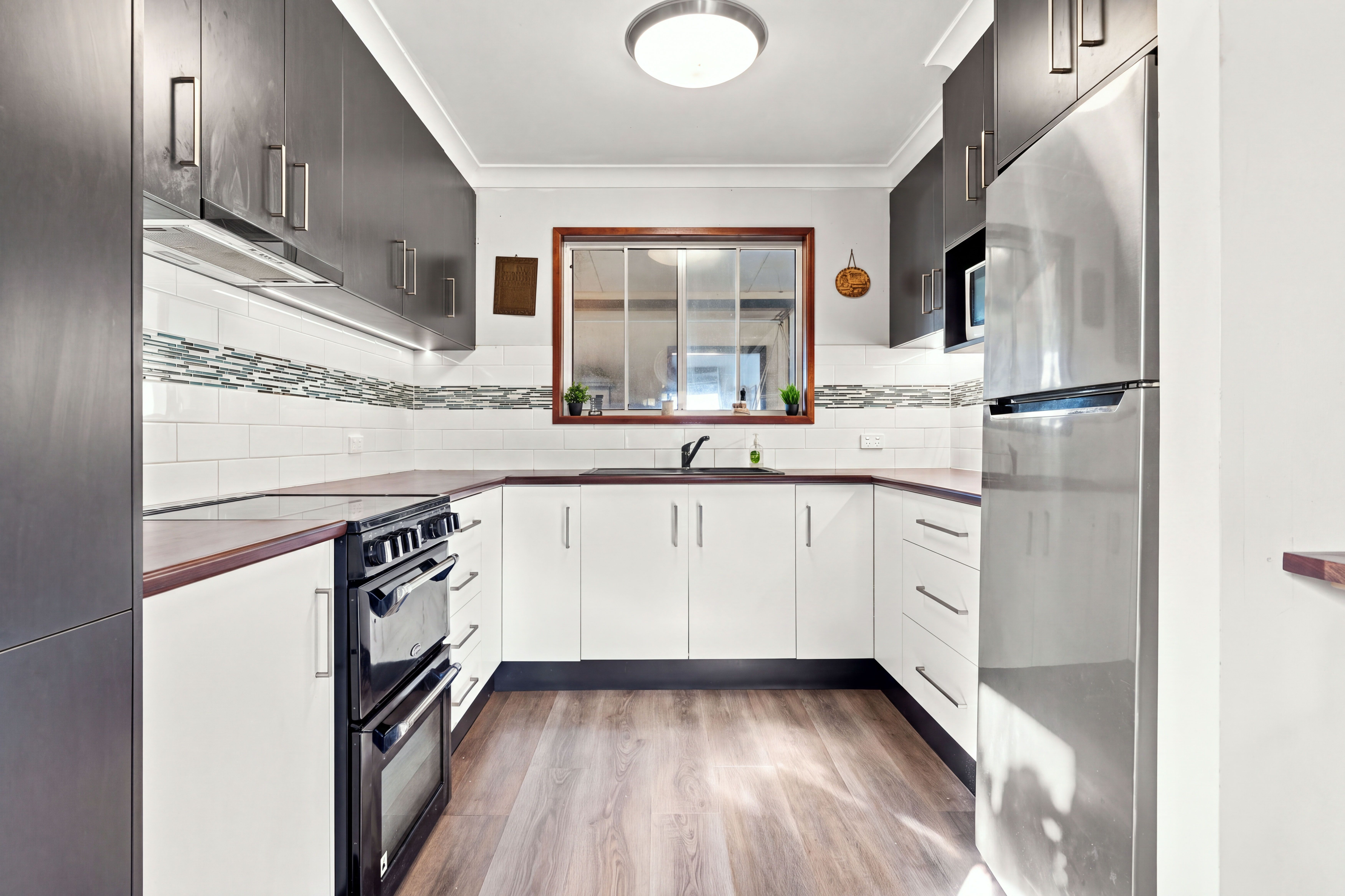 8 Kestrel Avenue — photo 10 of 15