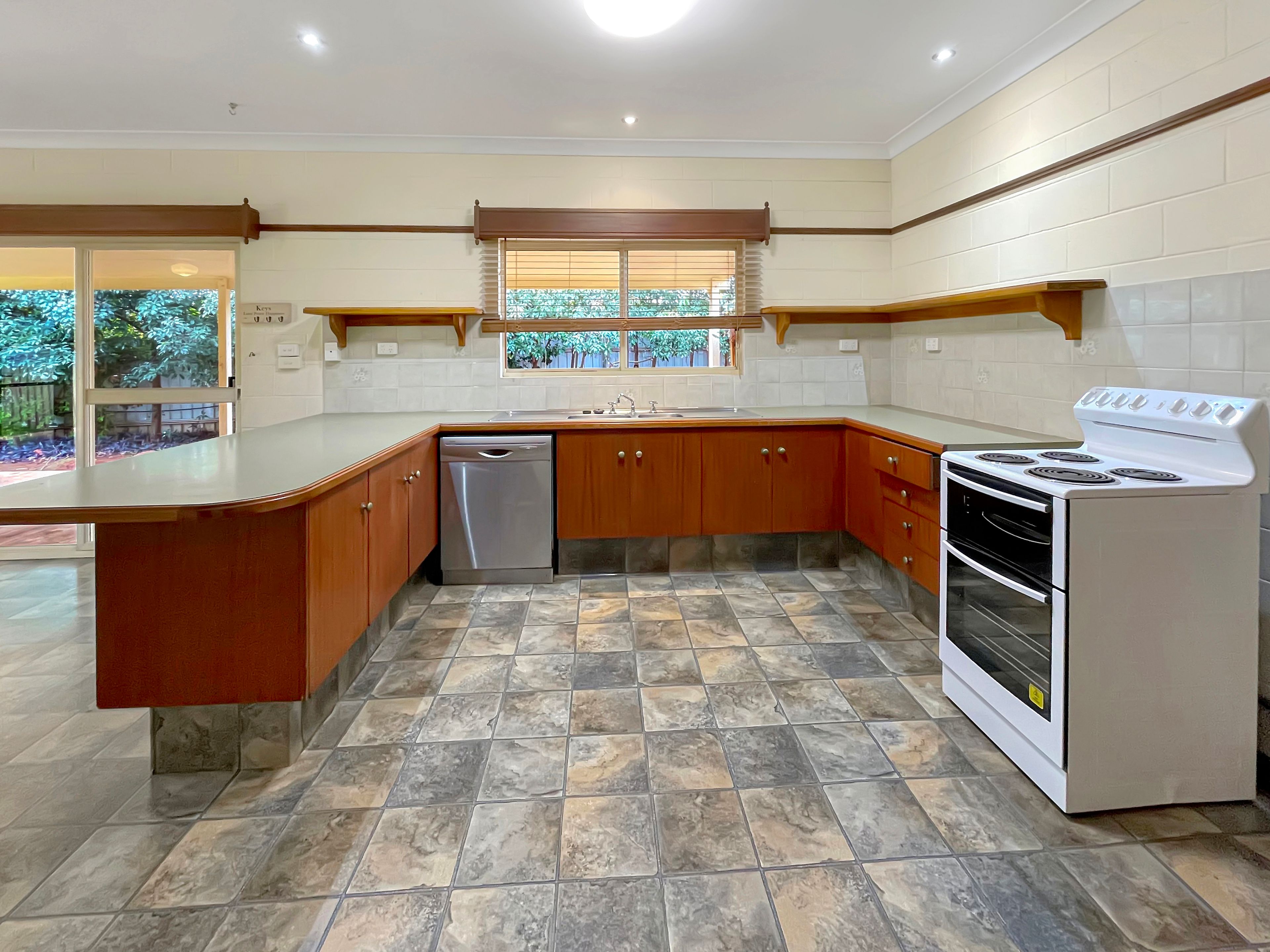9 Kensington Avenue — photo 4 of 14