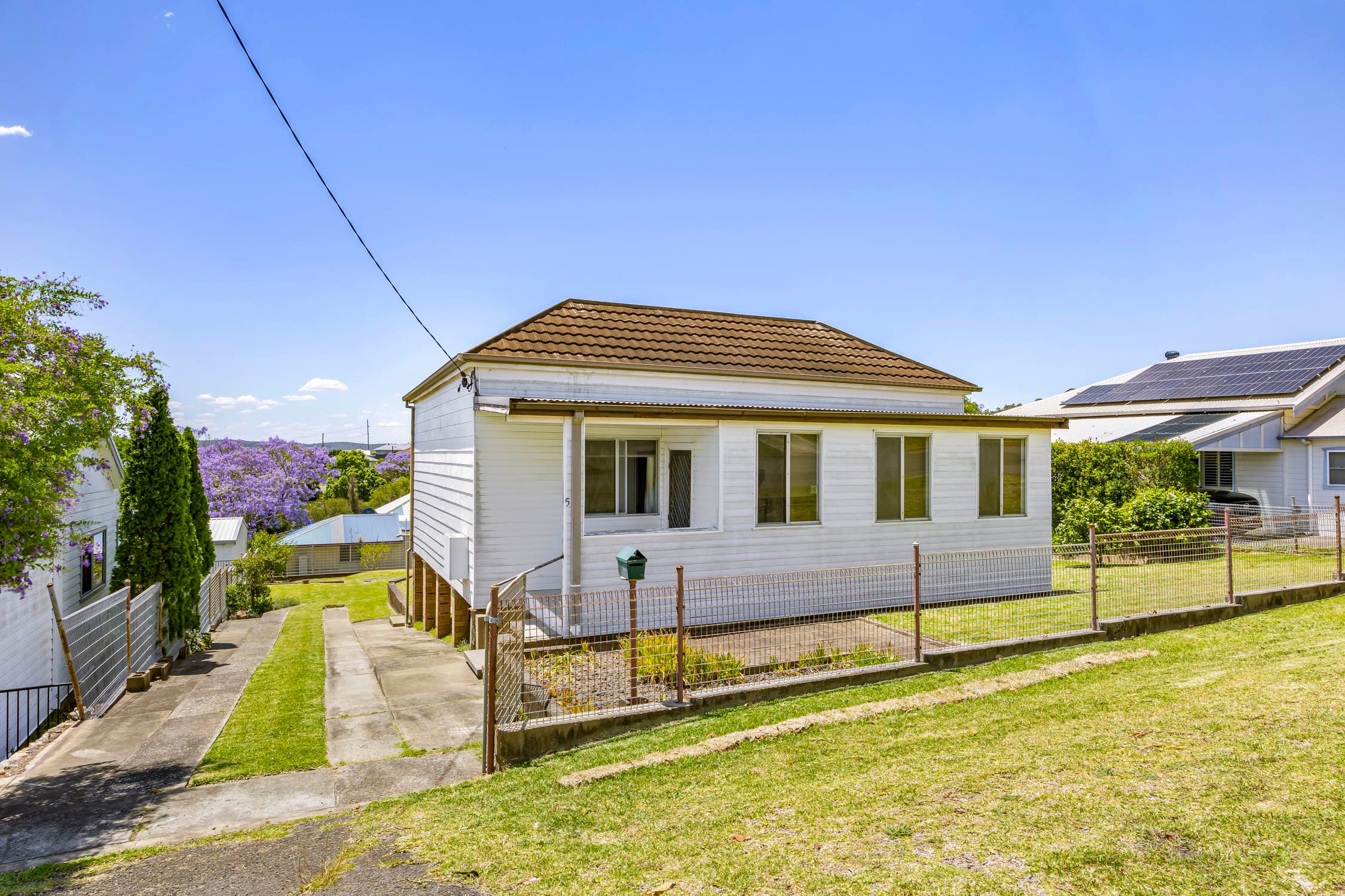 5 Fourth Street, Boolaroo, NSW 2284