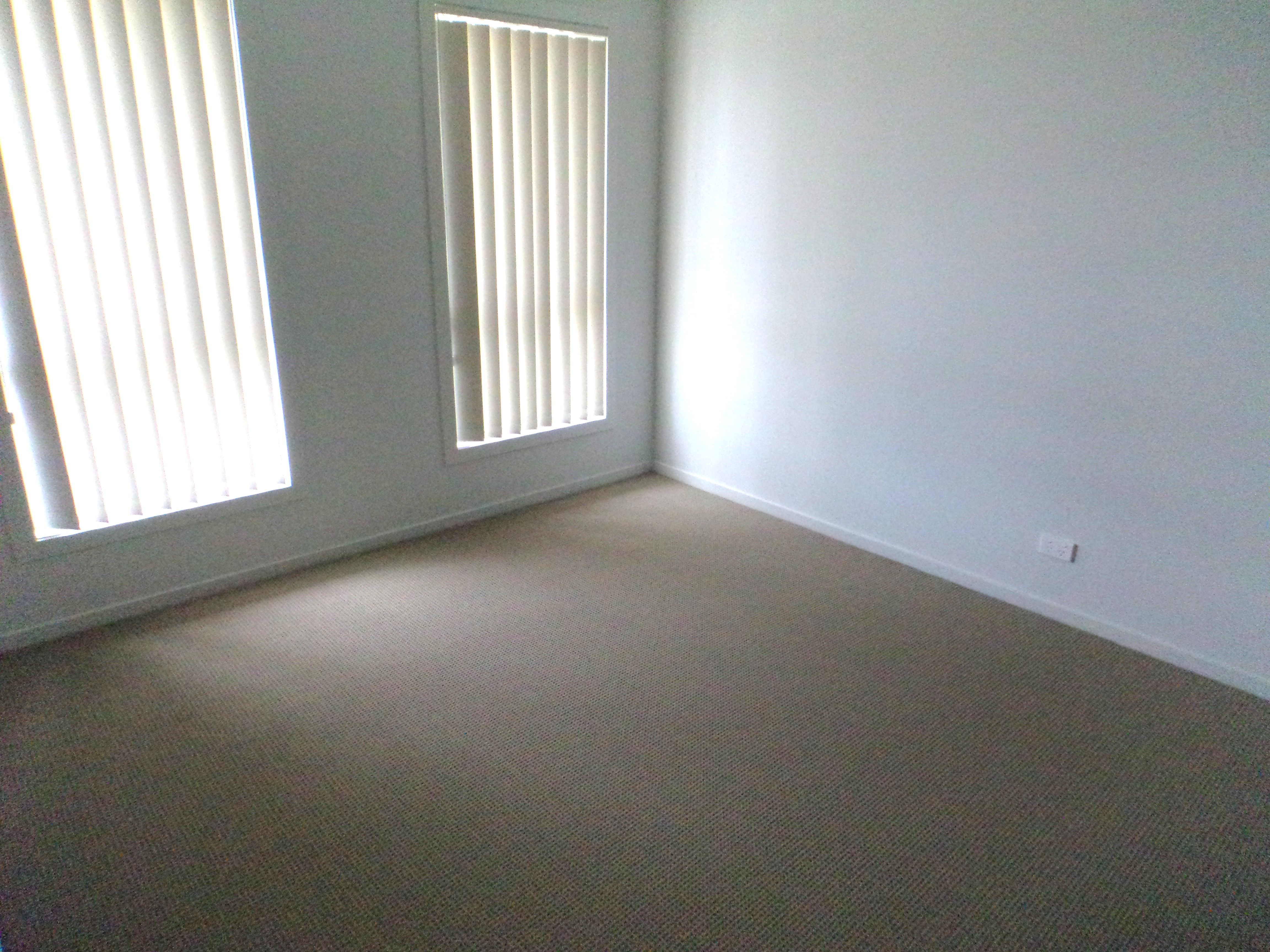 27 Gardiner Road — photo 4 of 7