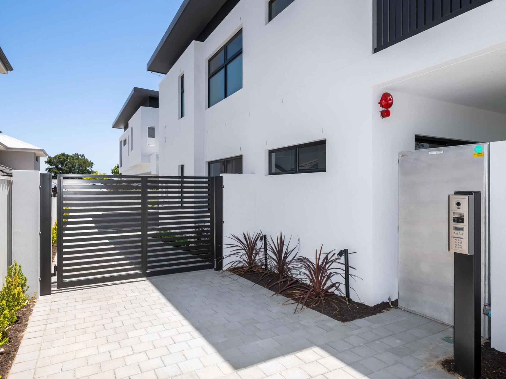 17 Methuen Way, Duncraig WA 6023