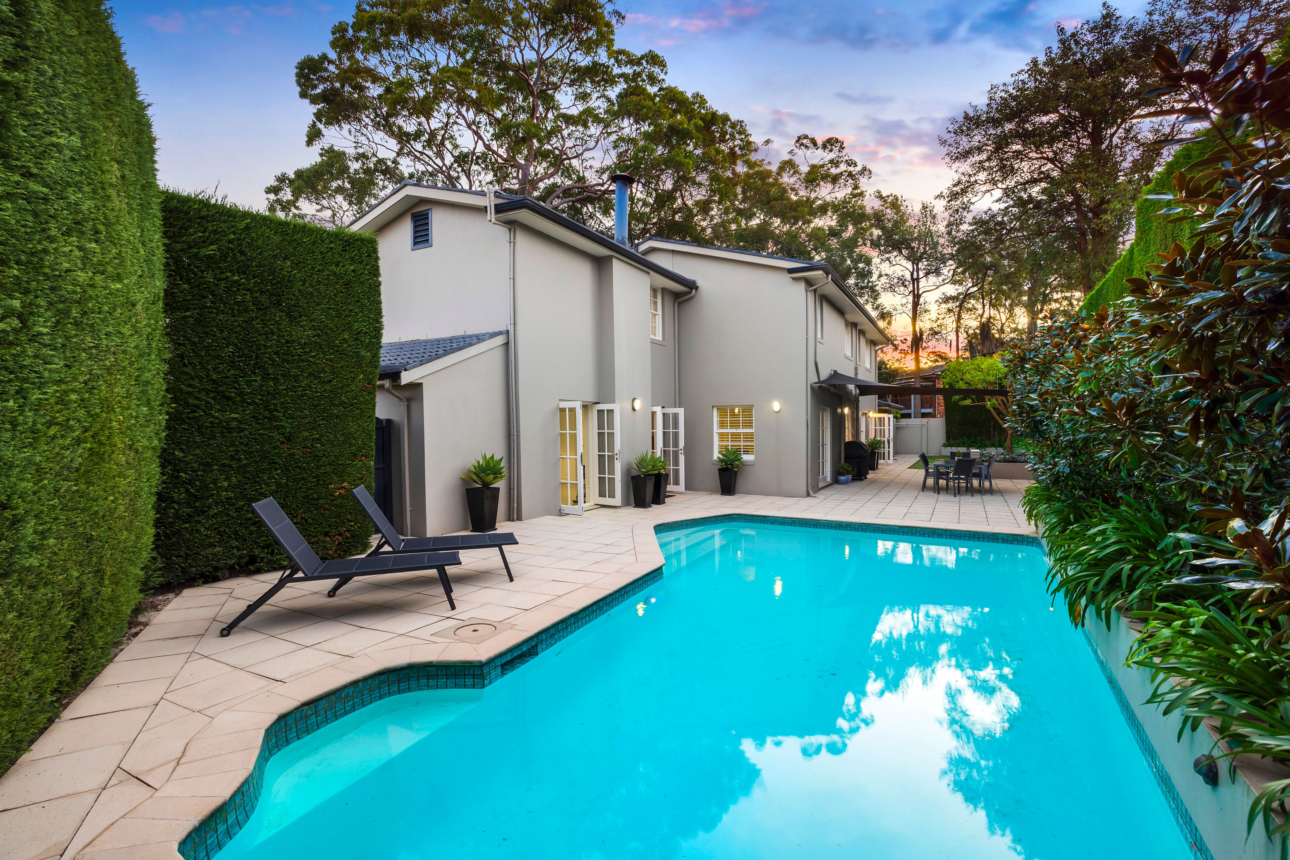 8 Kelvin Road, St Ives, NSW 2075
