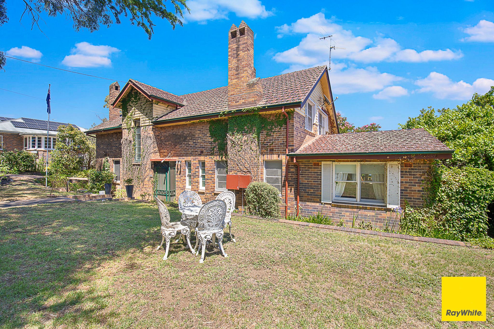 "Dangarsleigh" 152 Dangar Street — photo 4 of 17