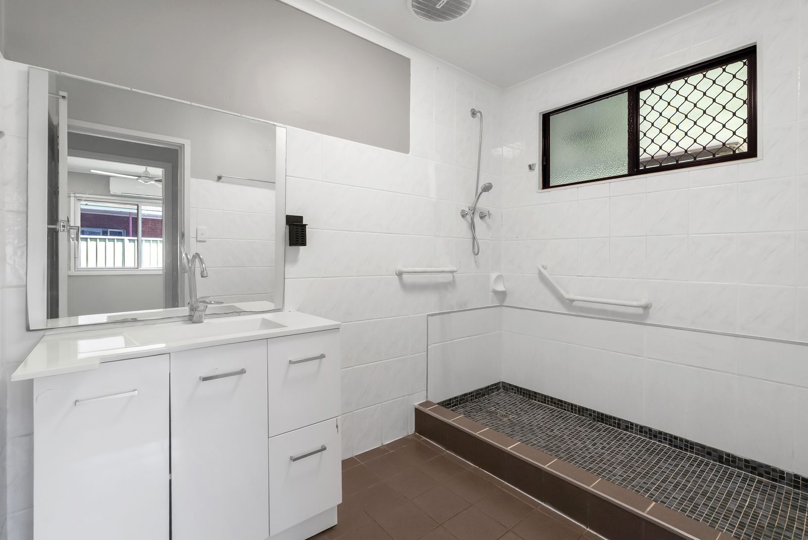 26 McGuigan Street — photo 6 of 17