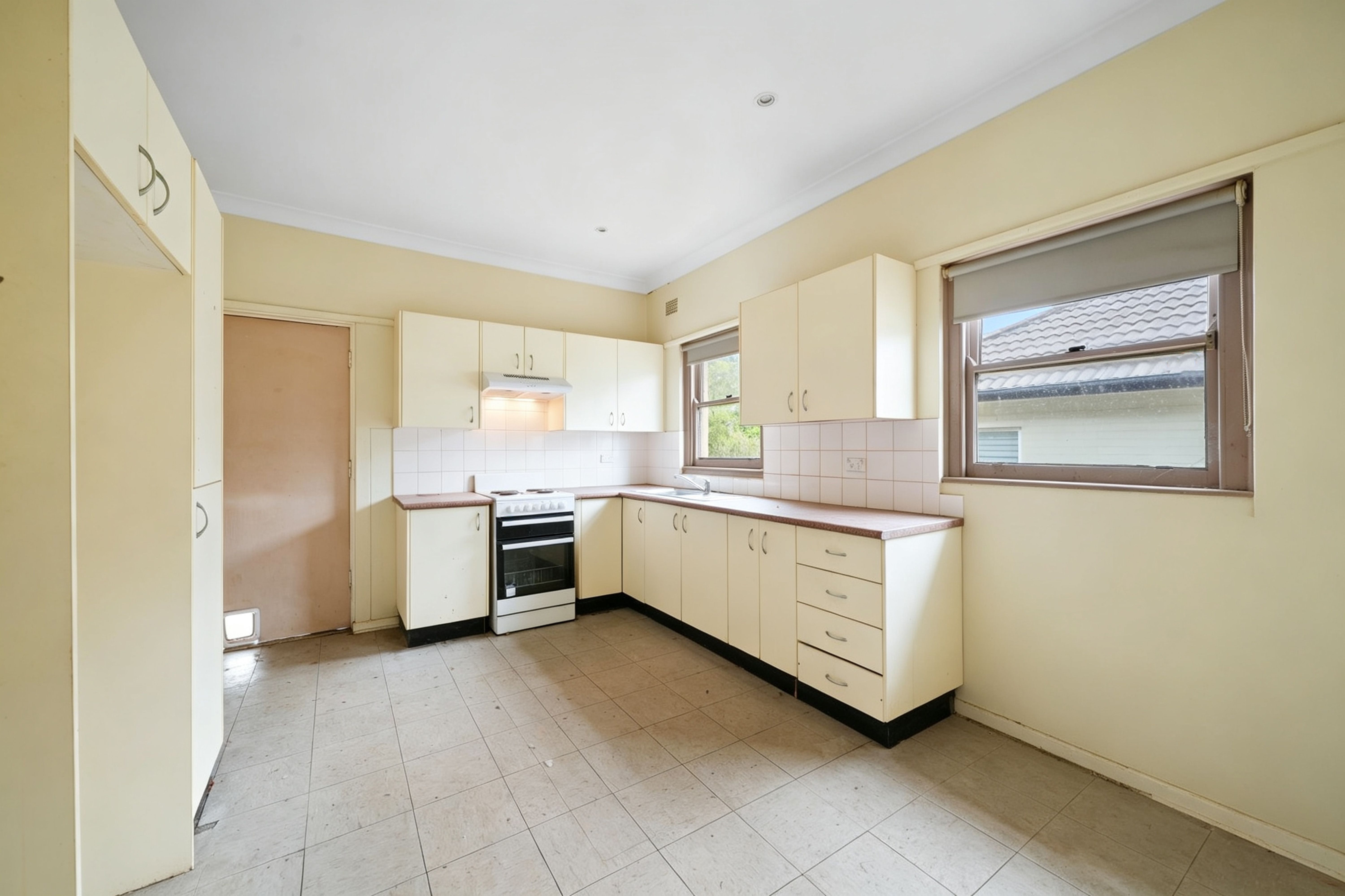 15 Beazley Street — photo 3 of 8