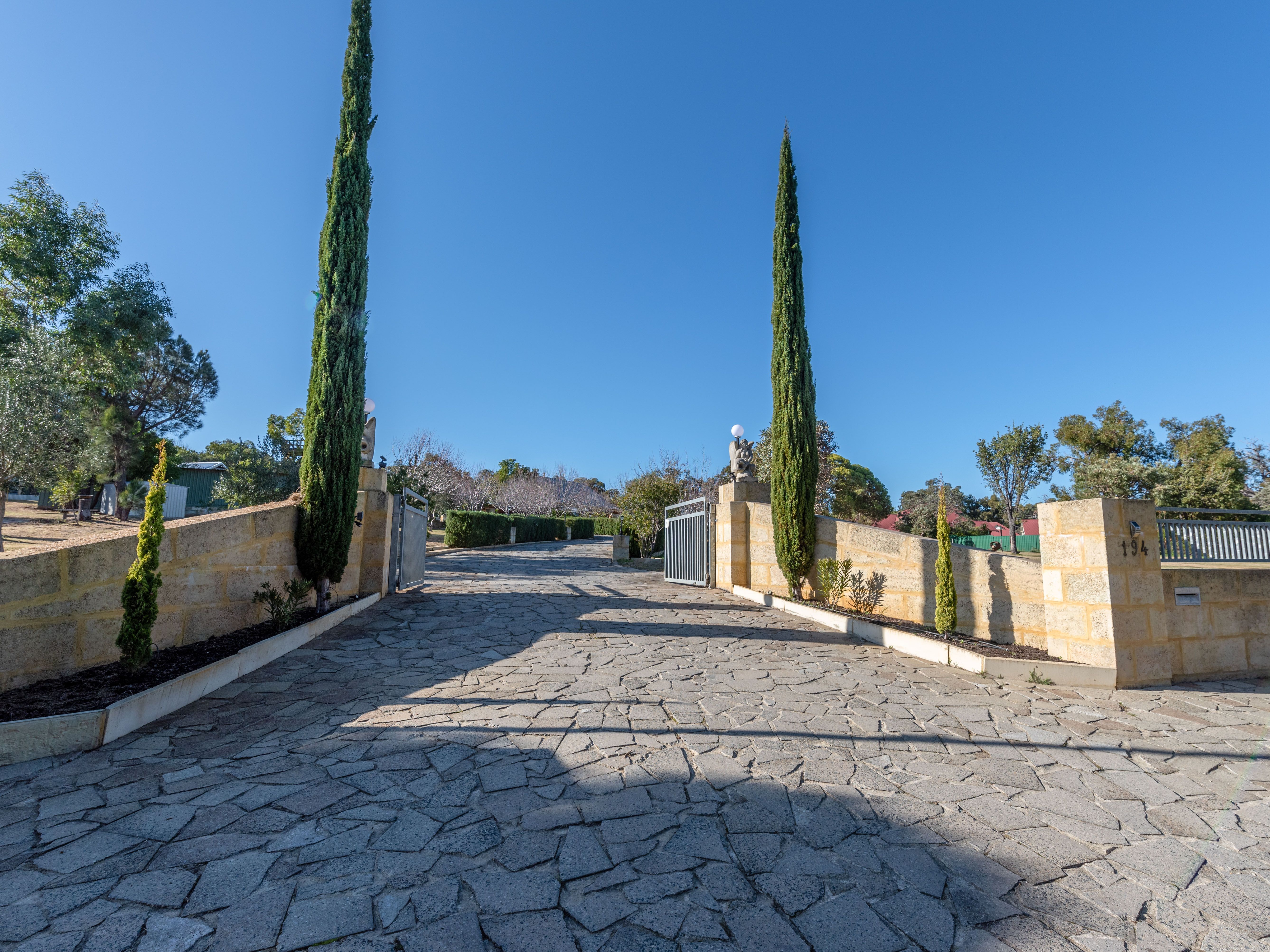 194 Badgerup Road, GNANGARA, WA 6077