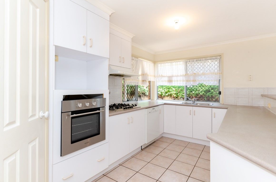 2 Kenneth Court, New Auckland, QLD 4680