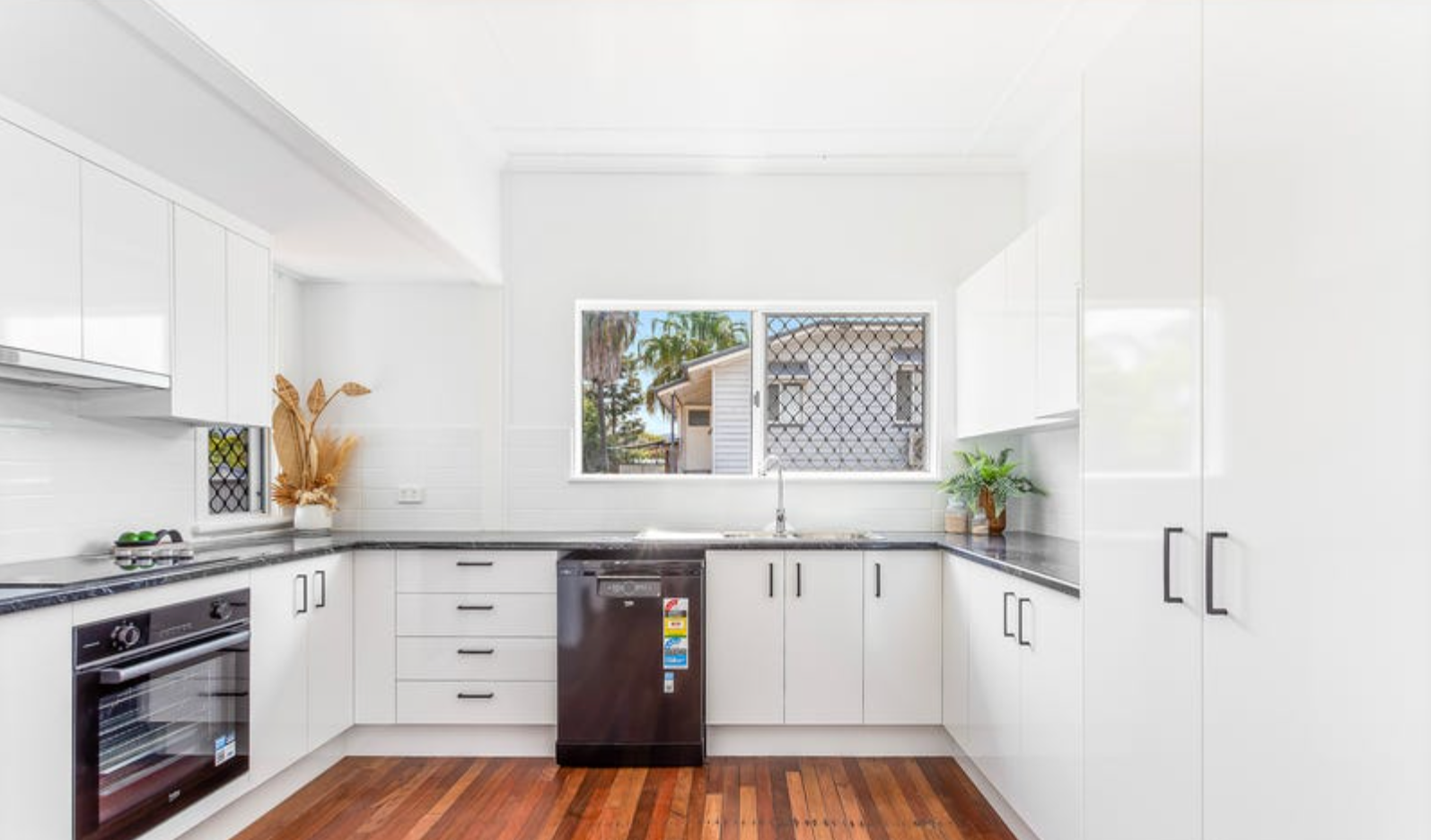 15 Charles Street, Berserker, QLD 4701