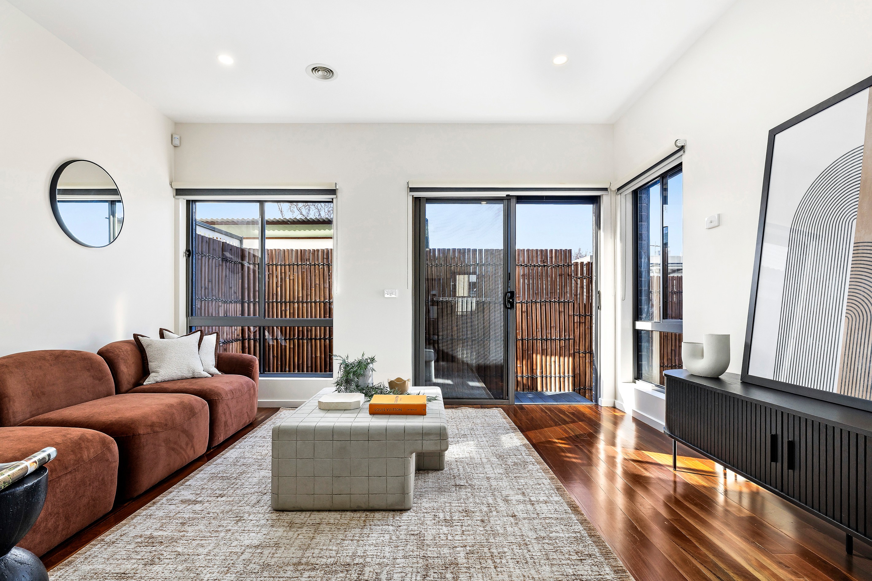 2/9 Esmale Street, Strathmore, VIC 3041