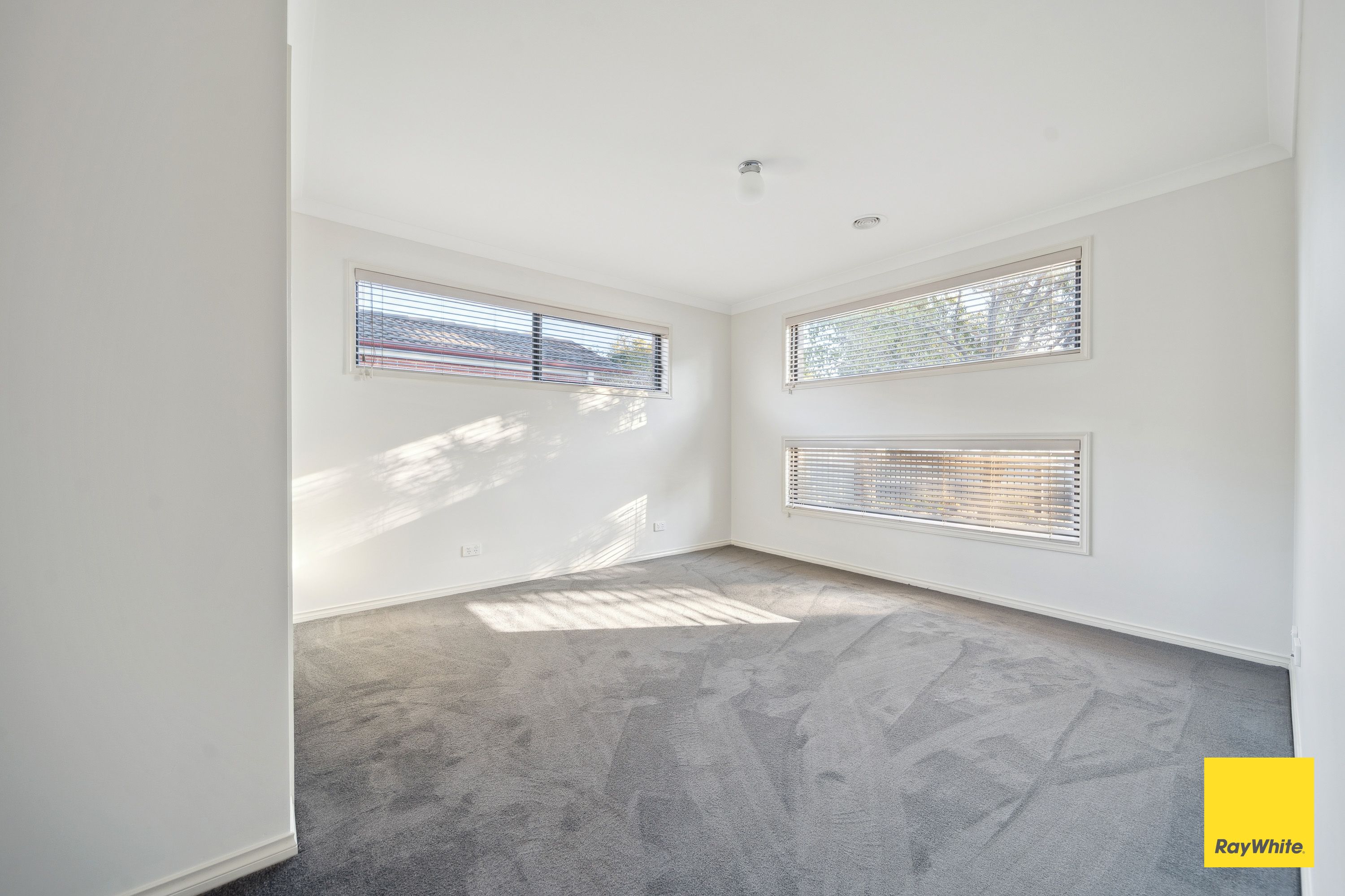 3 Acacia Park Drive — photo 8 of 17