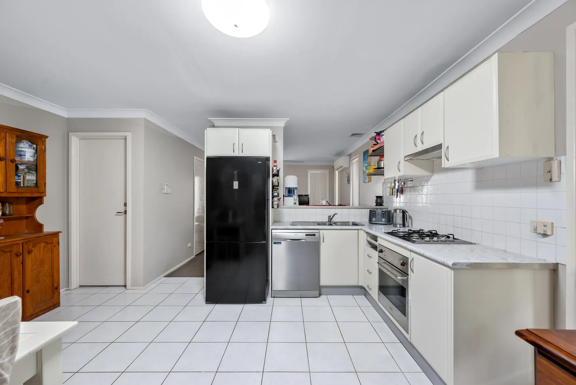 26 St Simon Close — photo 4 of 11