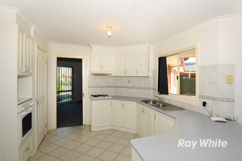 2 Melanie Blair Place, Skye, VIC 3977