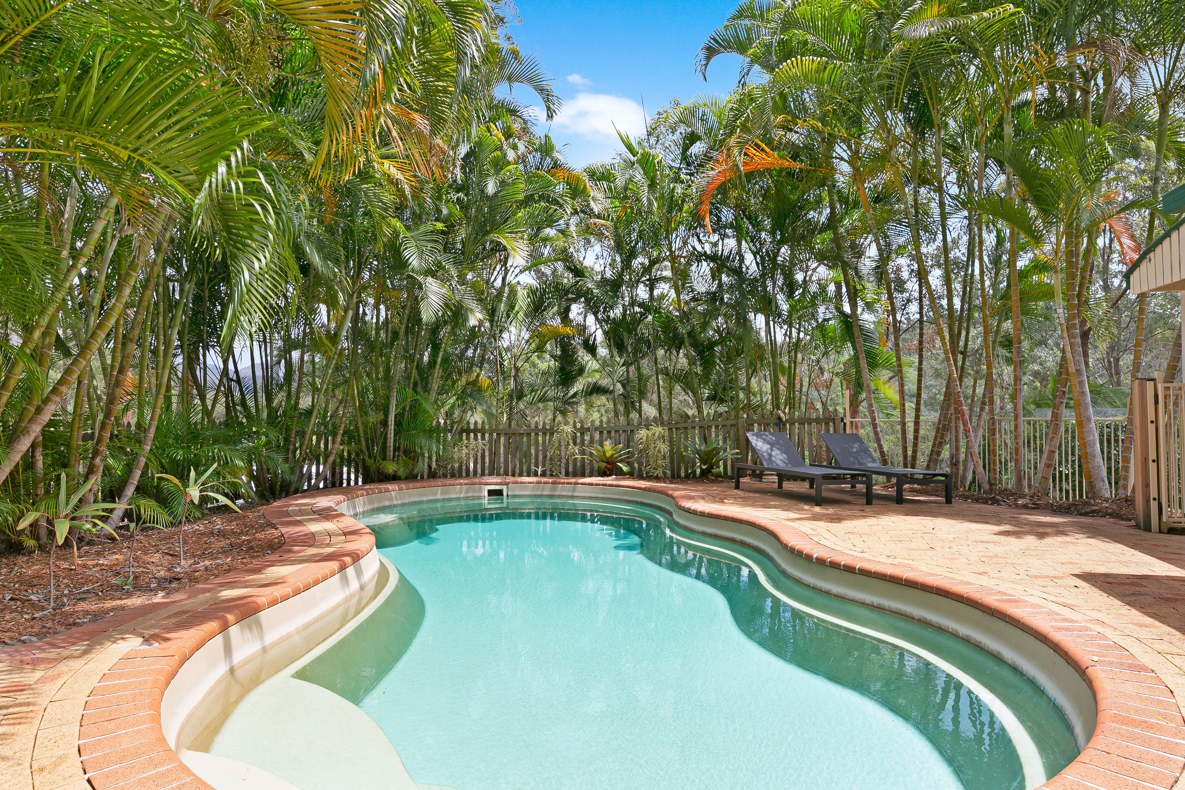 21 Calala Court, Bonogin, QLD 4213