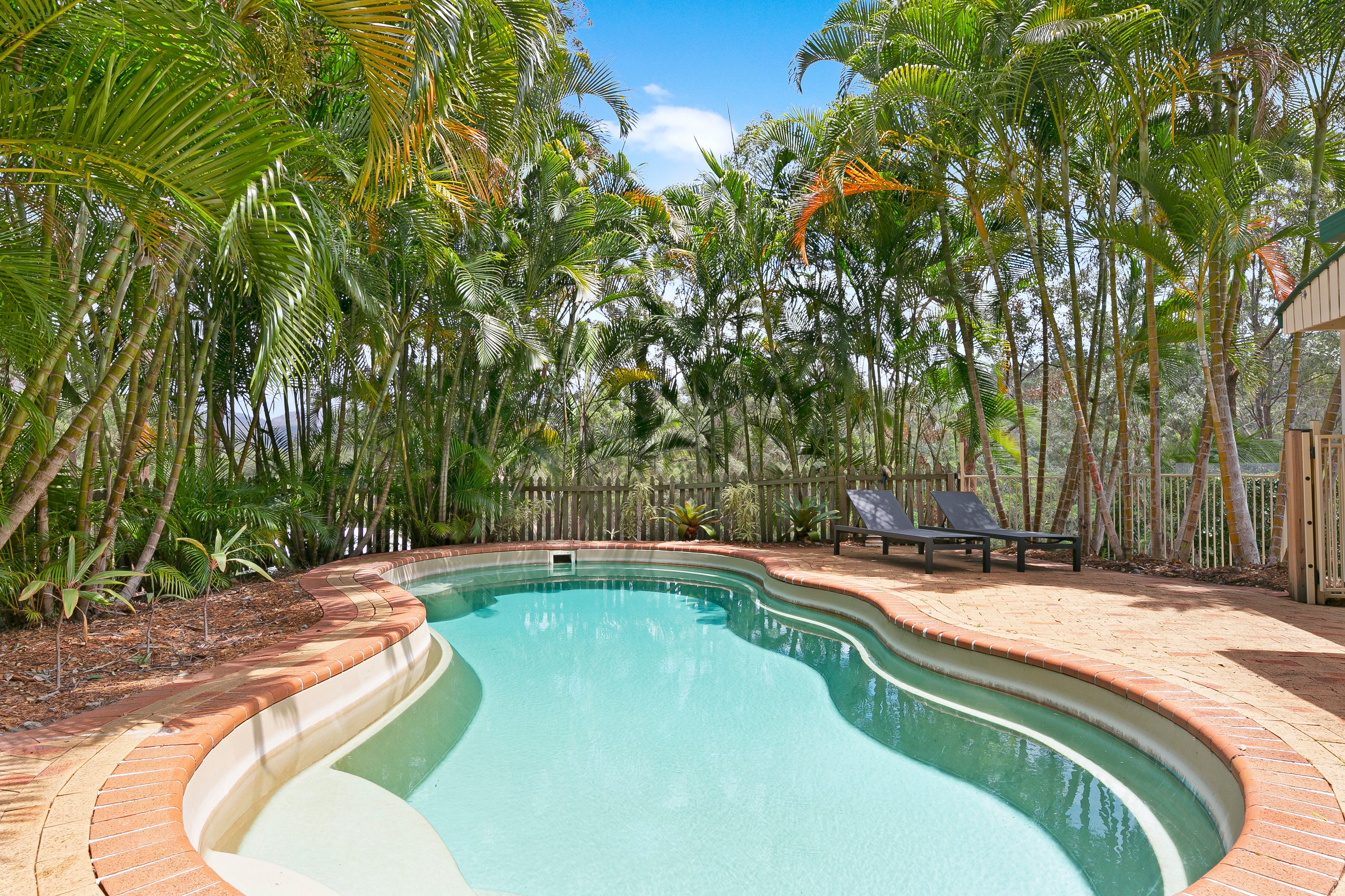 21 Calala Court, Bonogin, QLD 4213