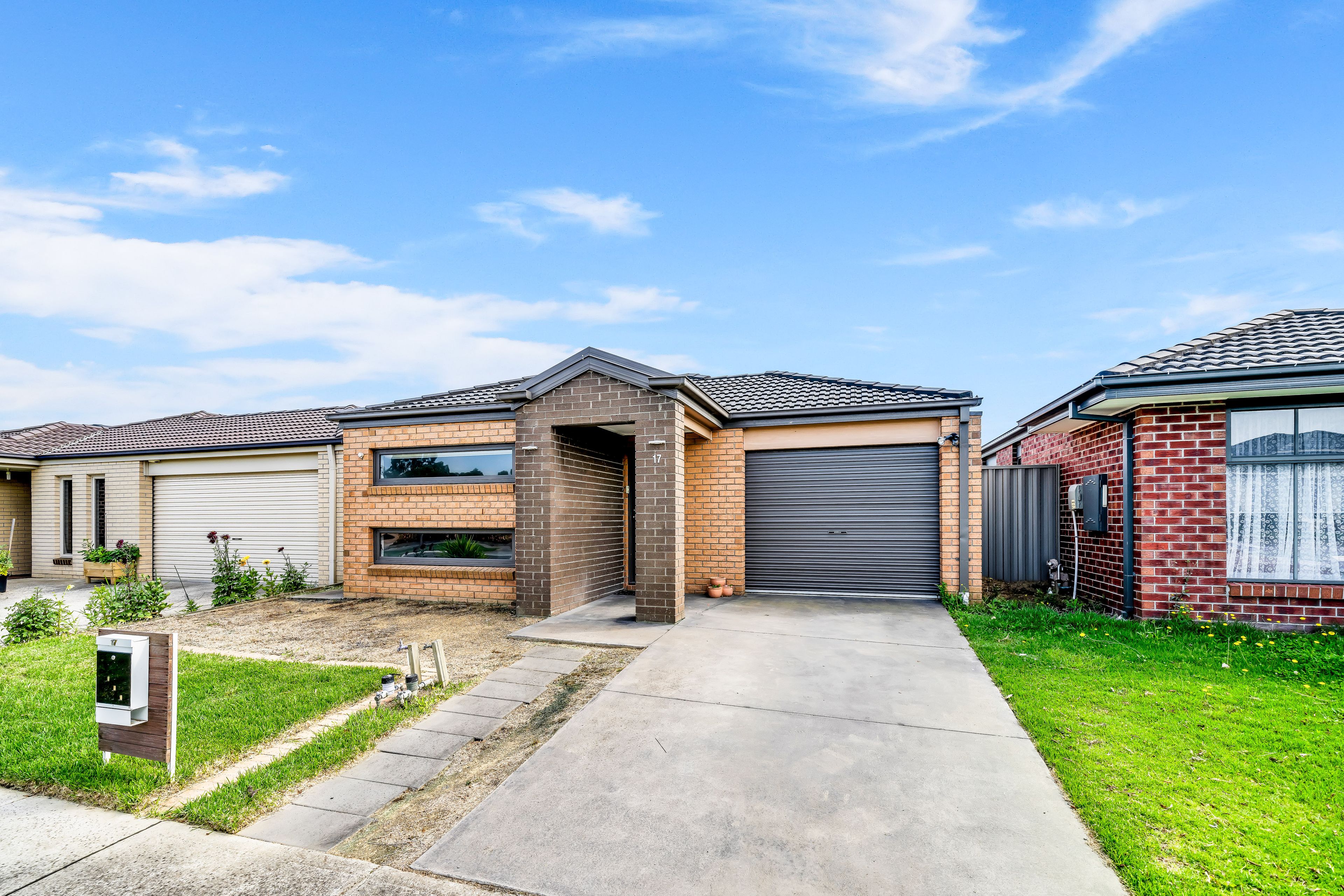 17 Challenger Circuit, Cranbourne East, VIC 3977