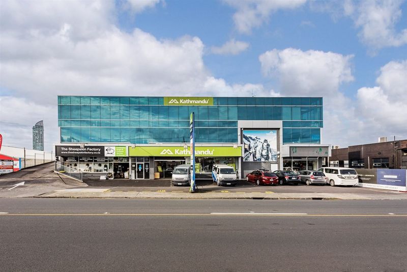 34 36 Barrys Point Road Takapuna North Shore City Commercial
