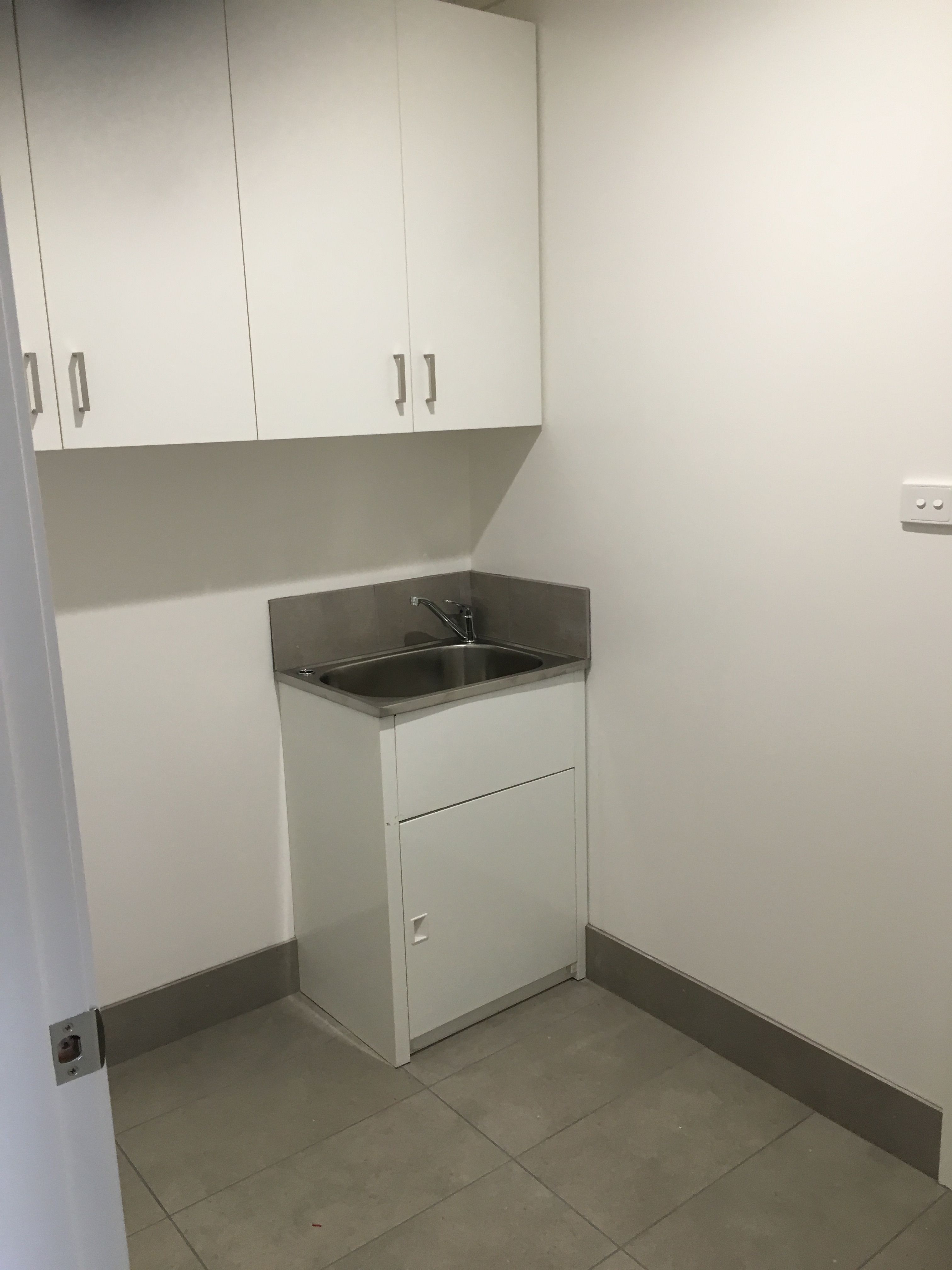 Flat 3 / 425 Banna Avenue, Griffith, NSW 2680