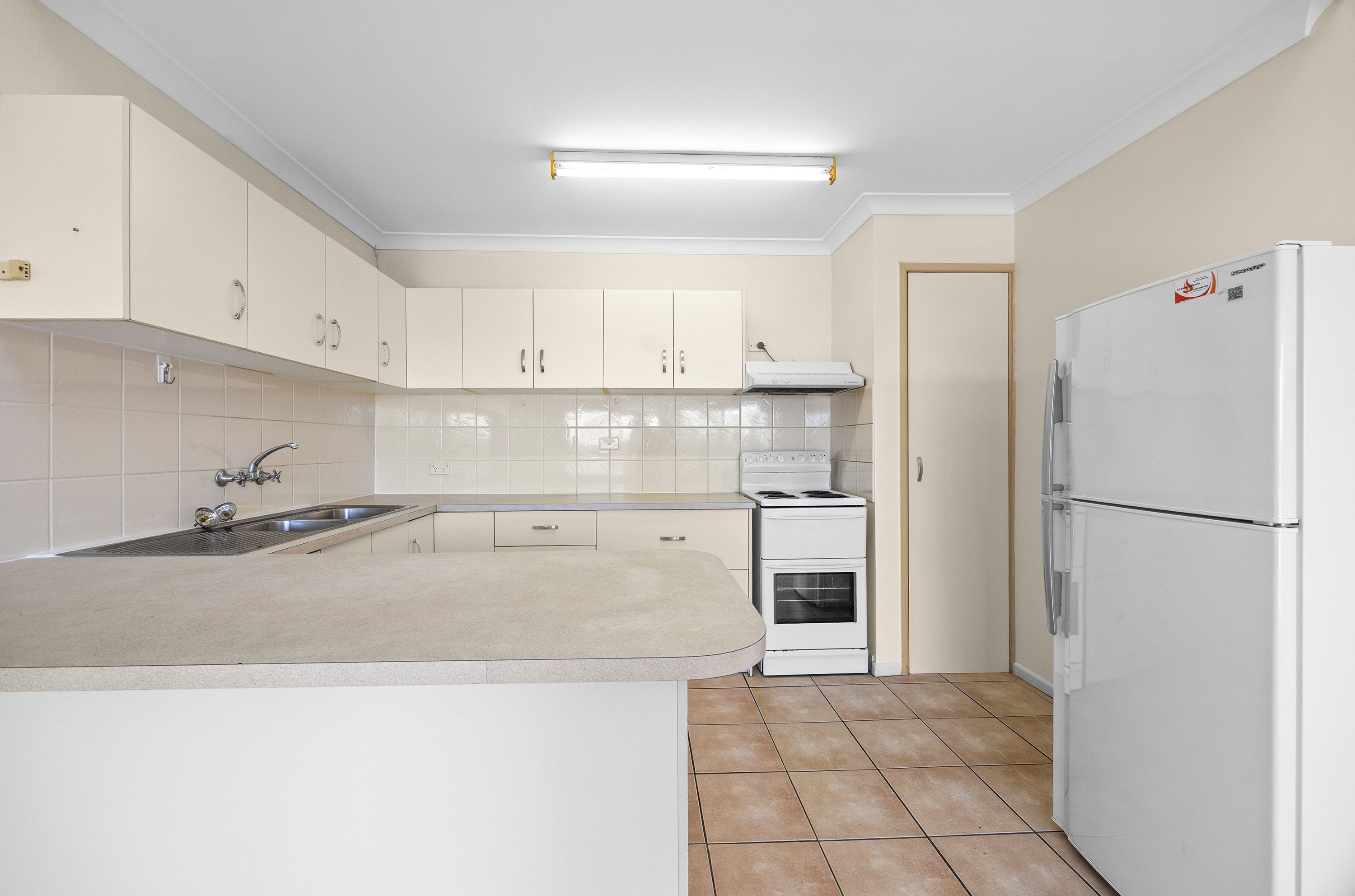 4/16 Kent Street, West Gladstone, QLD 4680