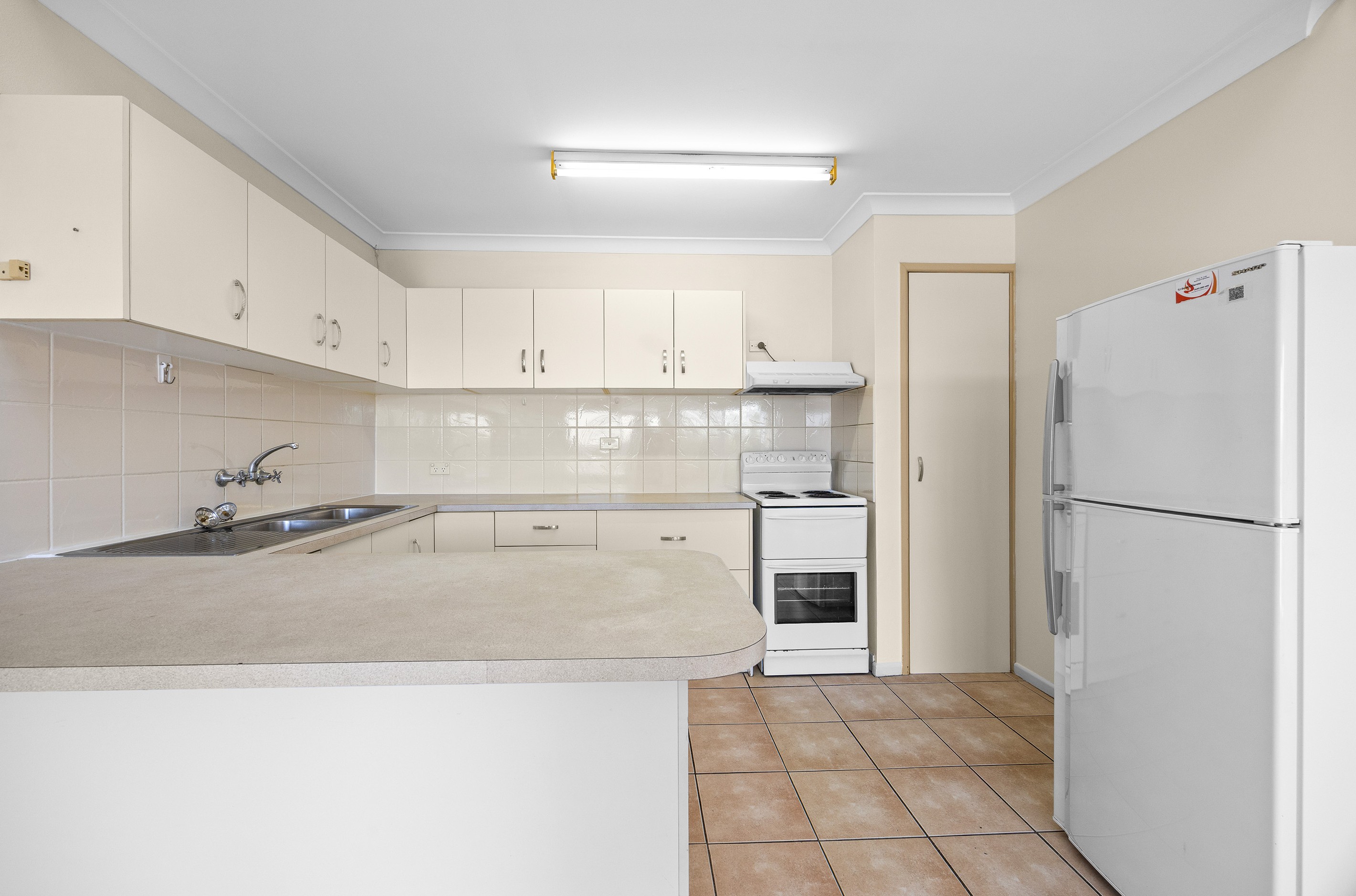 4/16 Kent Street, West Gladstone, QLD 4680