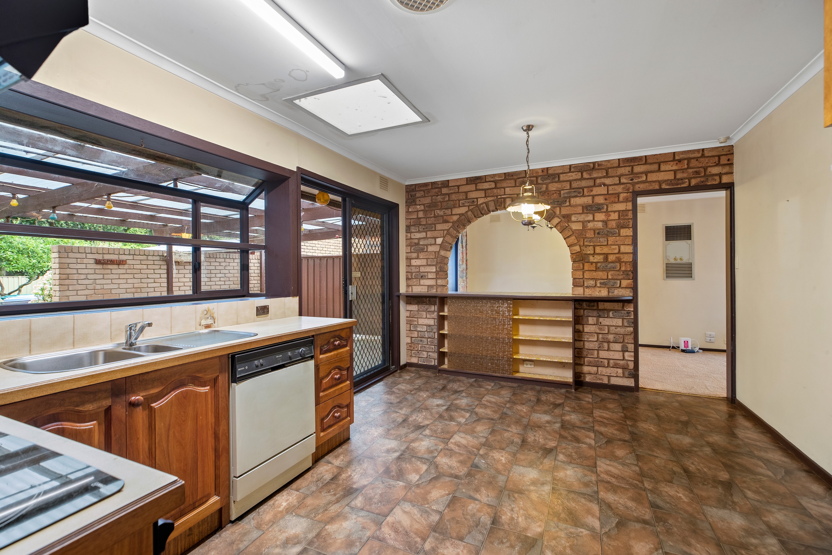 8 O'Connor Road, Knoxfield, VIC 3180