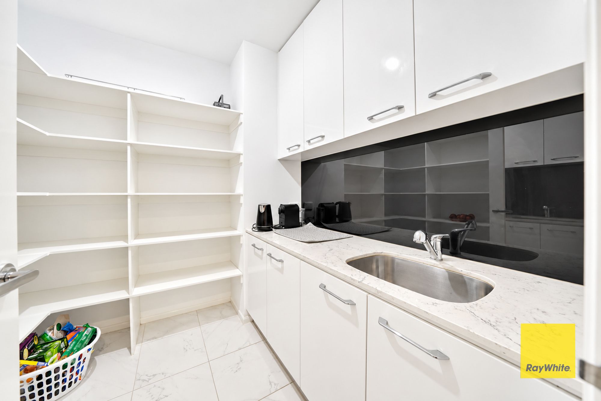 13 Karpass Street — photo 9 of 26
