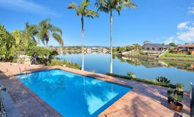 371 Benowa Road, Benowa Waters QLD 4217