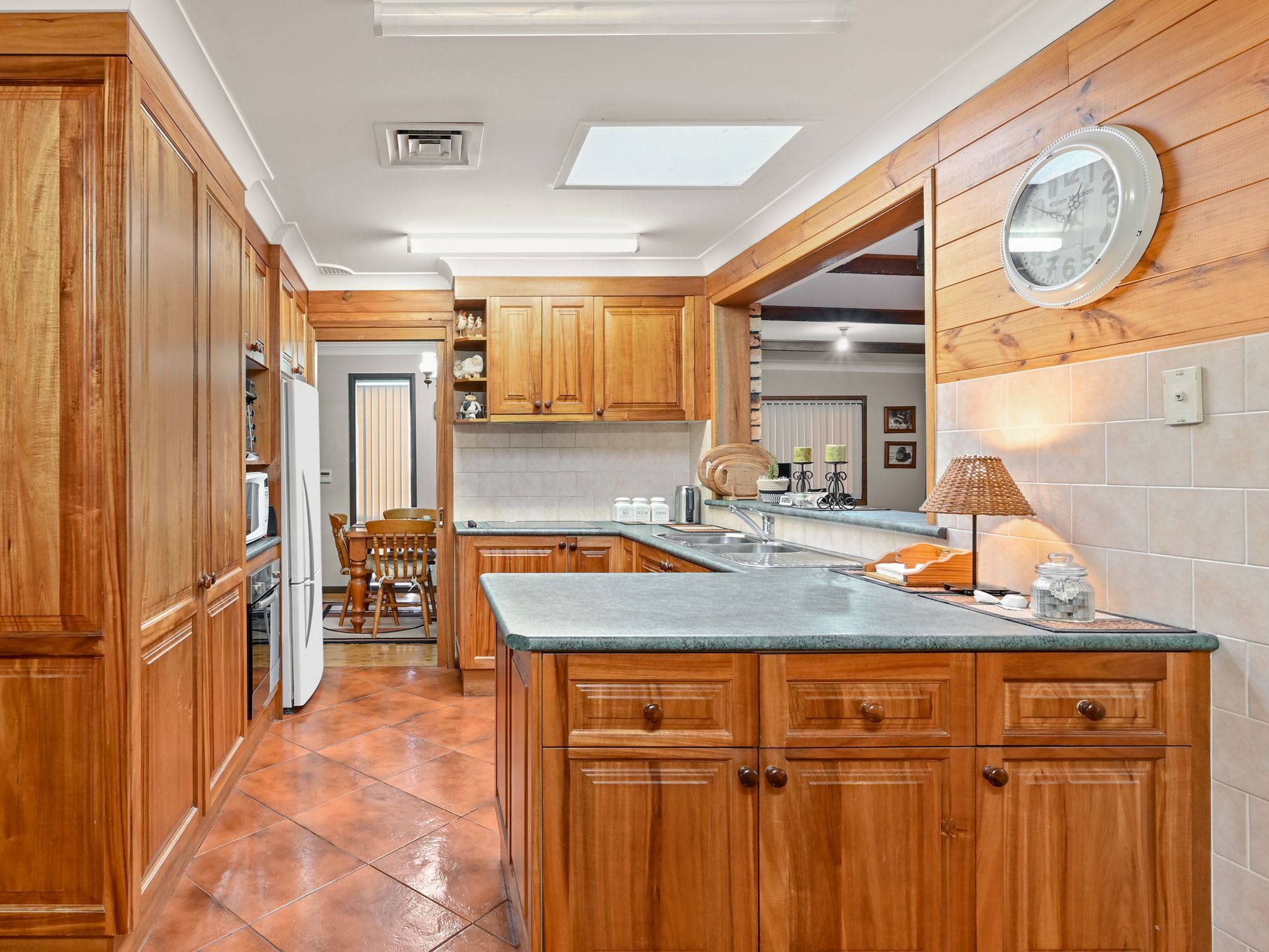 38 Kooloona Crescent, Bradbury, NSW 2560