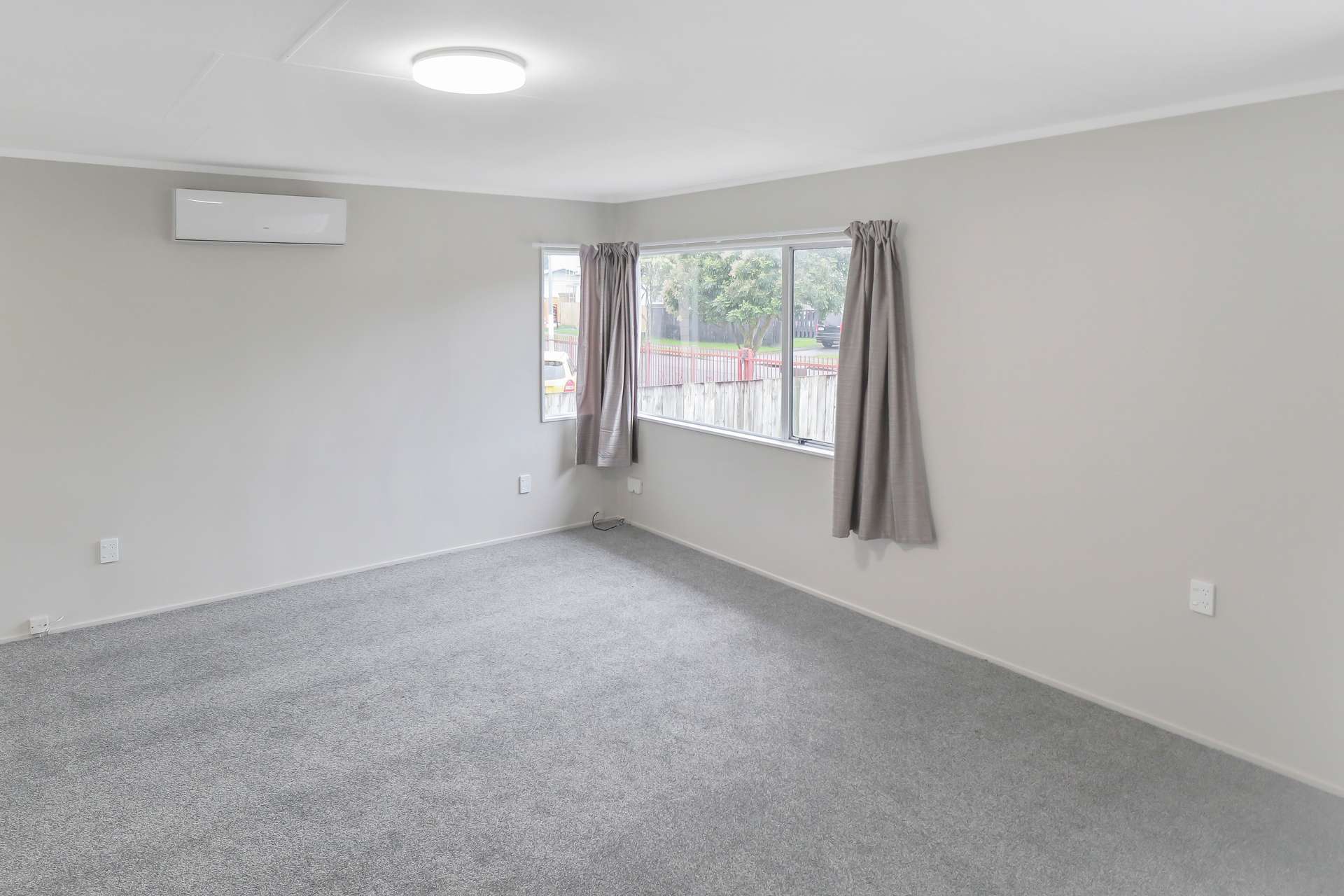 8 Dunstan Place photo 6