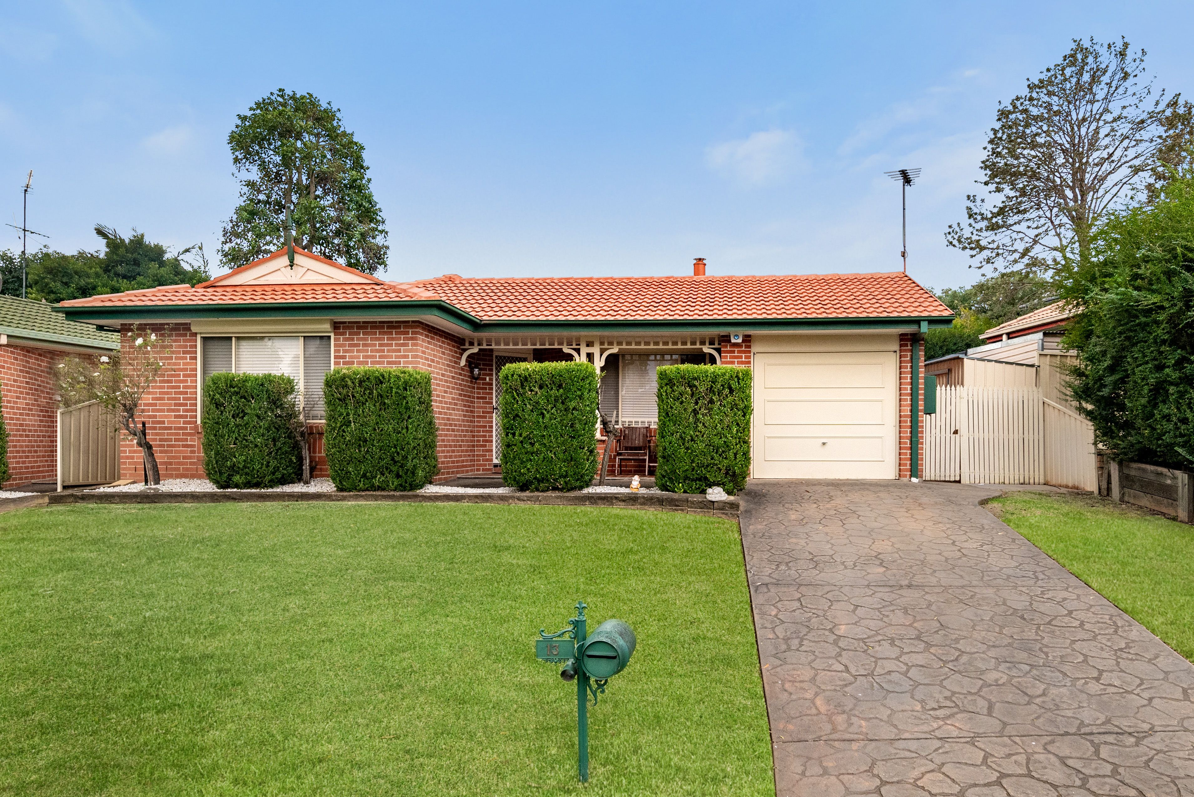 13 Rose Drive, Mount Annan NSW 2567