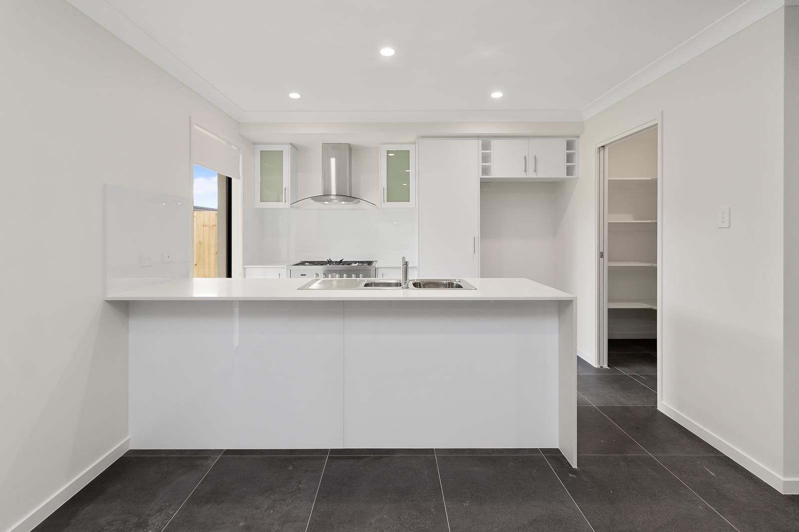 6 Homevale Drive, South Ripley, QLD 4306