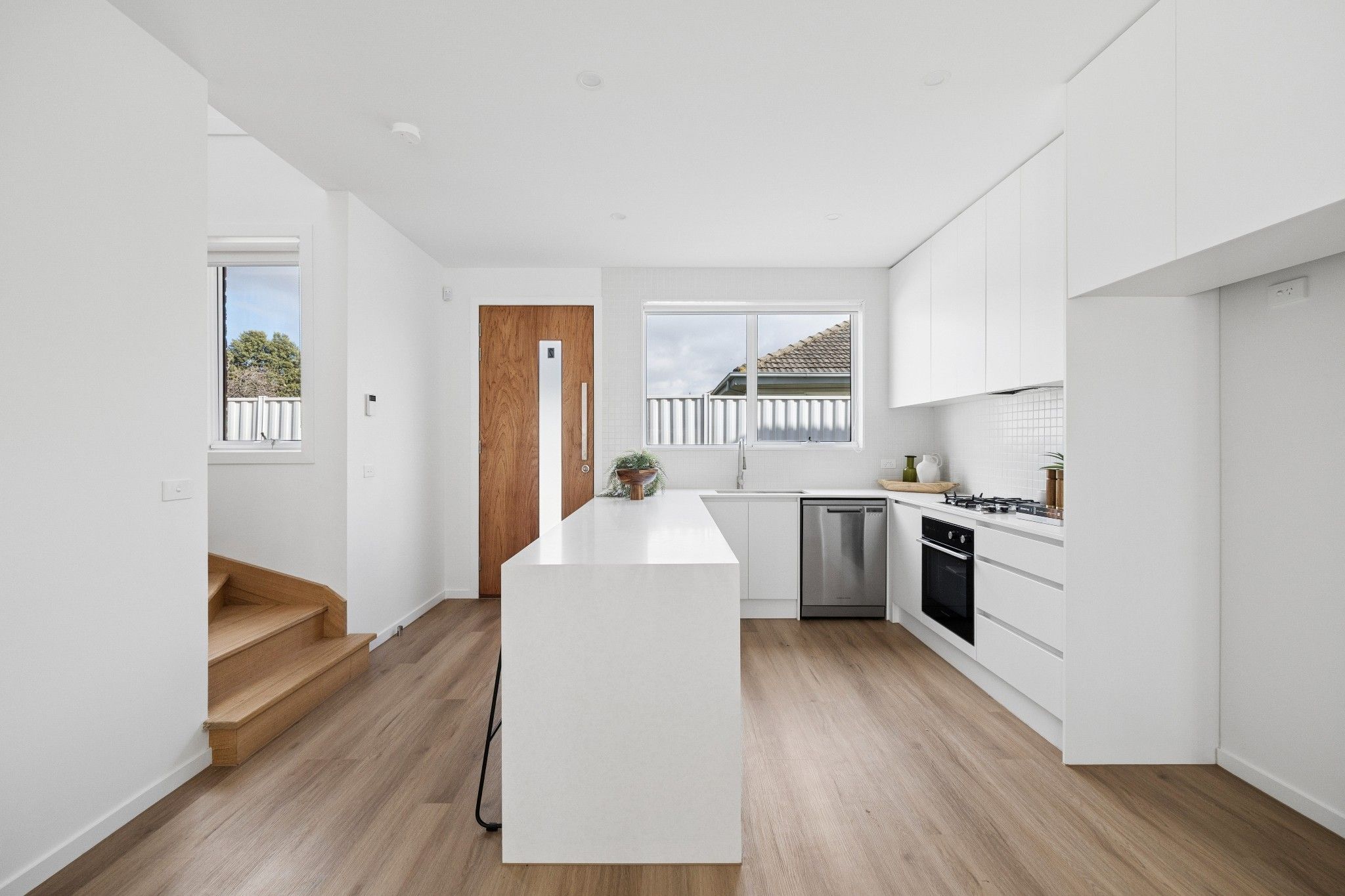 2/43 Dumbarton Street — photo 5 of 17