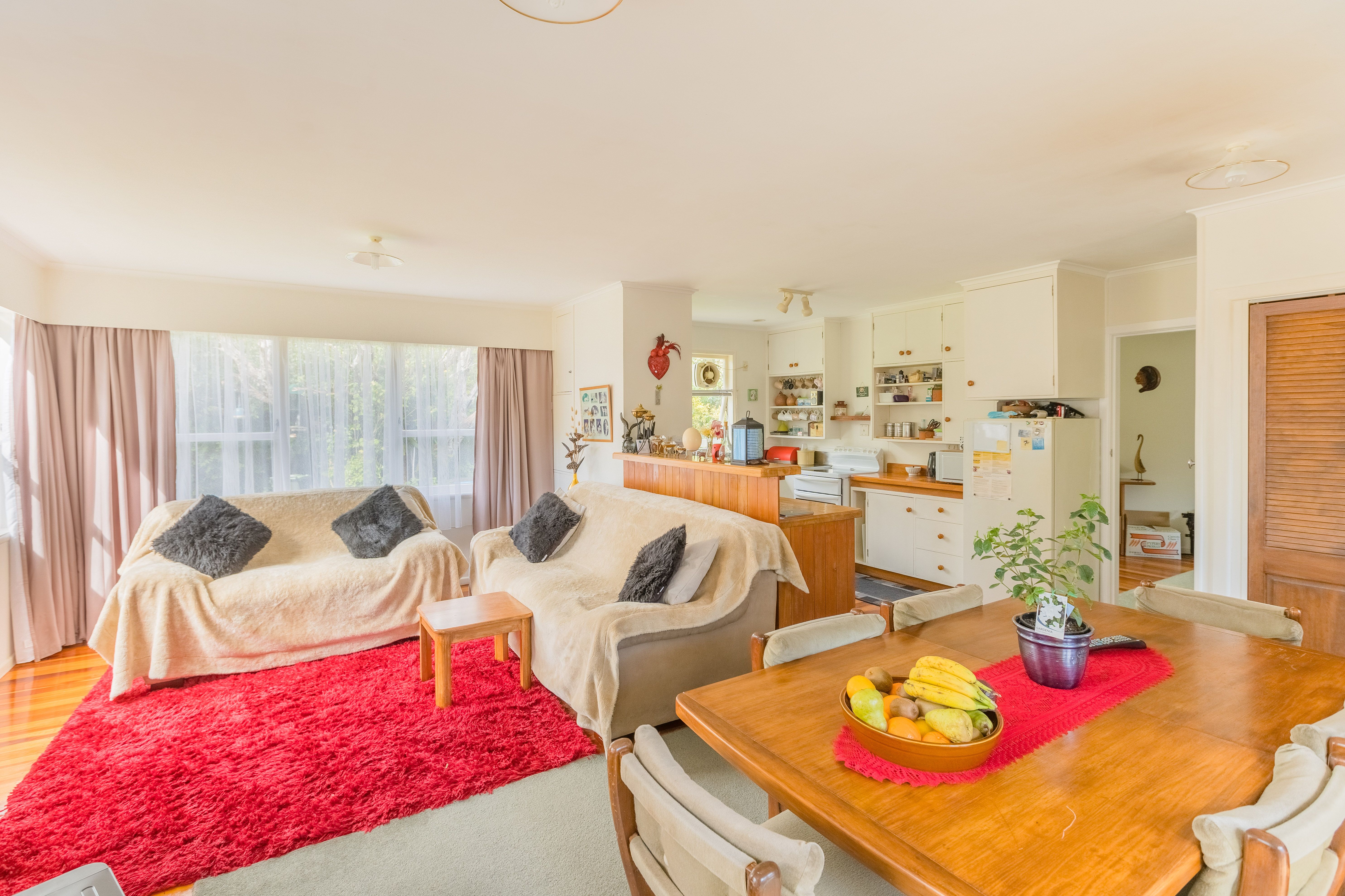 142 Raumati Road, Raumati Beach, Kapiti Coast District 5032 Sold House Ray White Paraparaumu