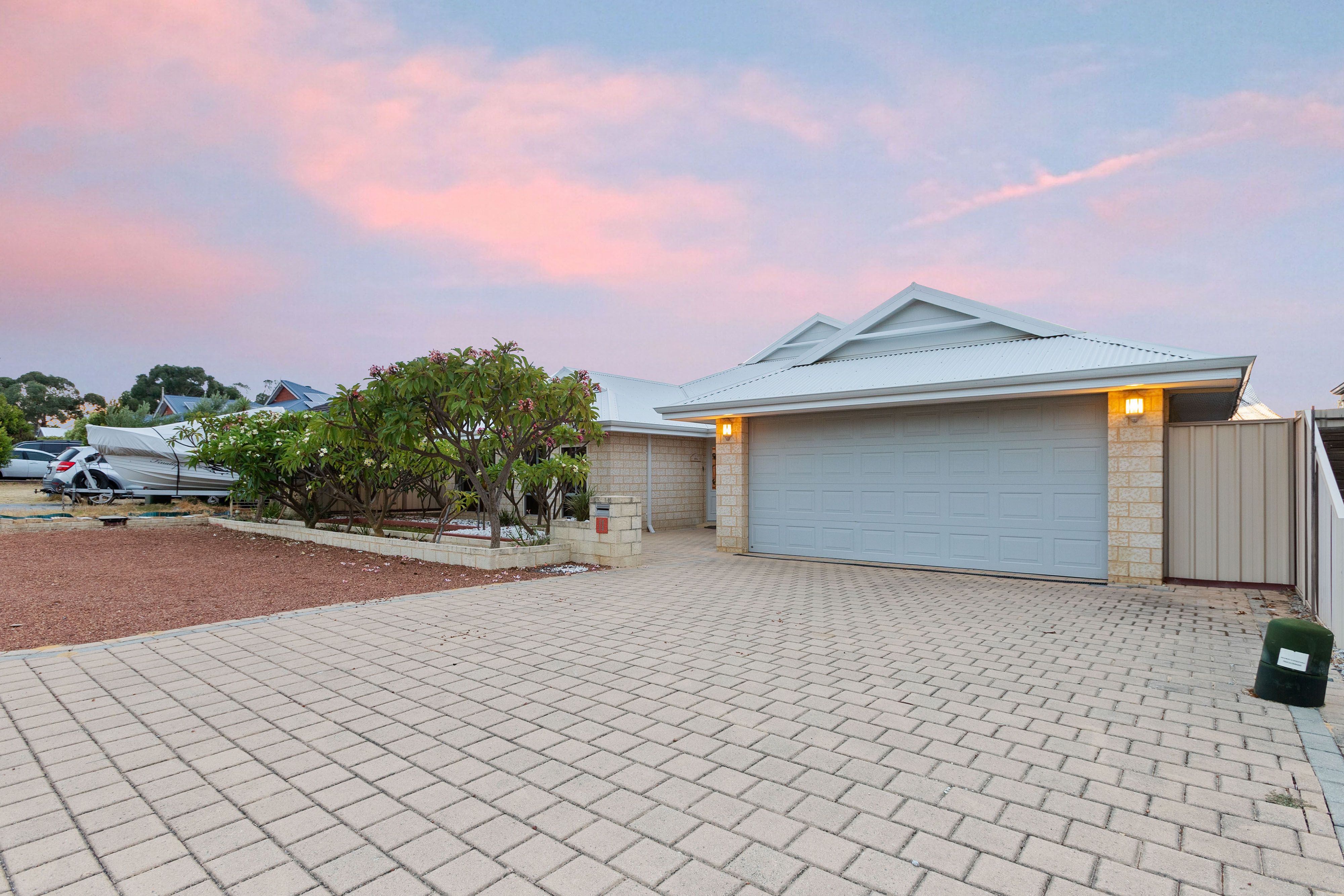 11 Ficarra Way, Sinagra, WA 6065