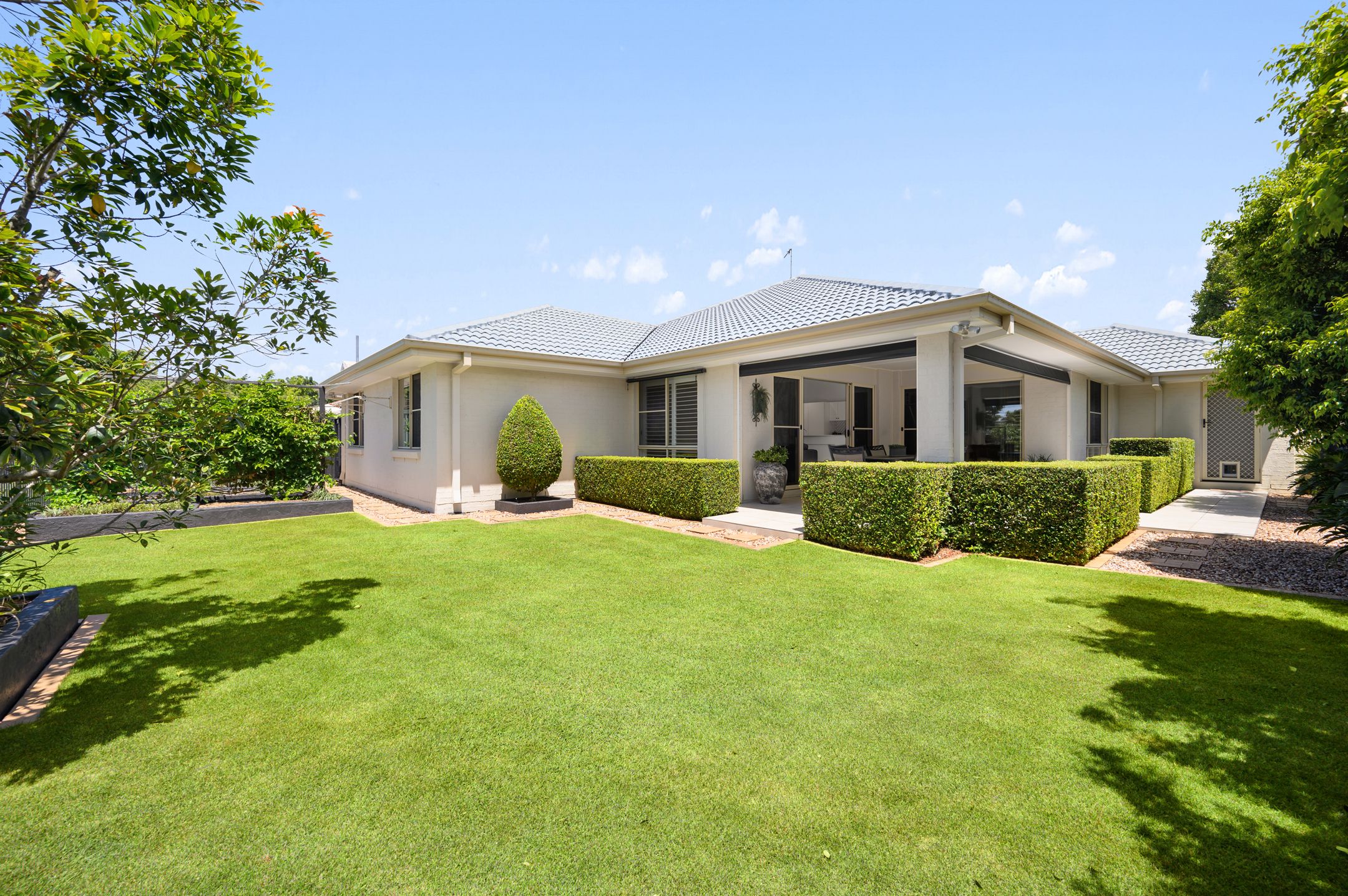 2 Thames Place, Oxenford, QLD 4210